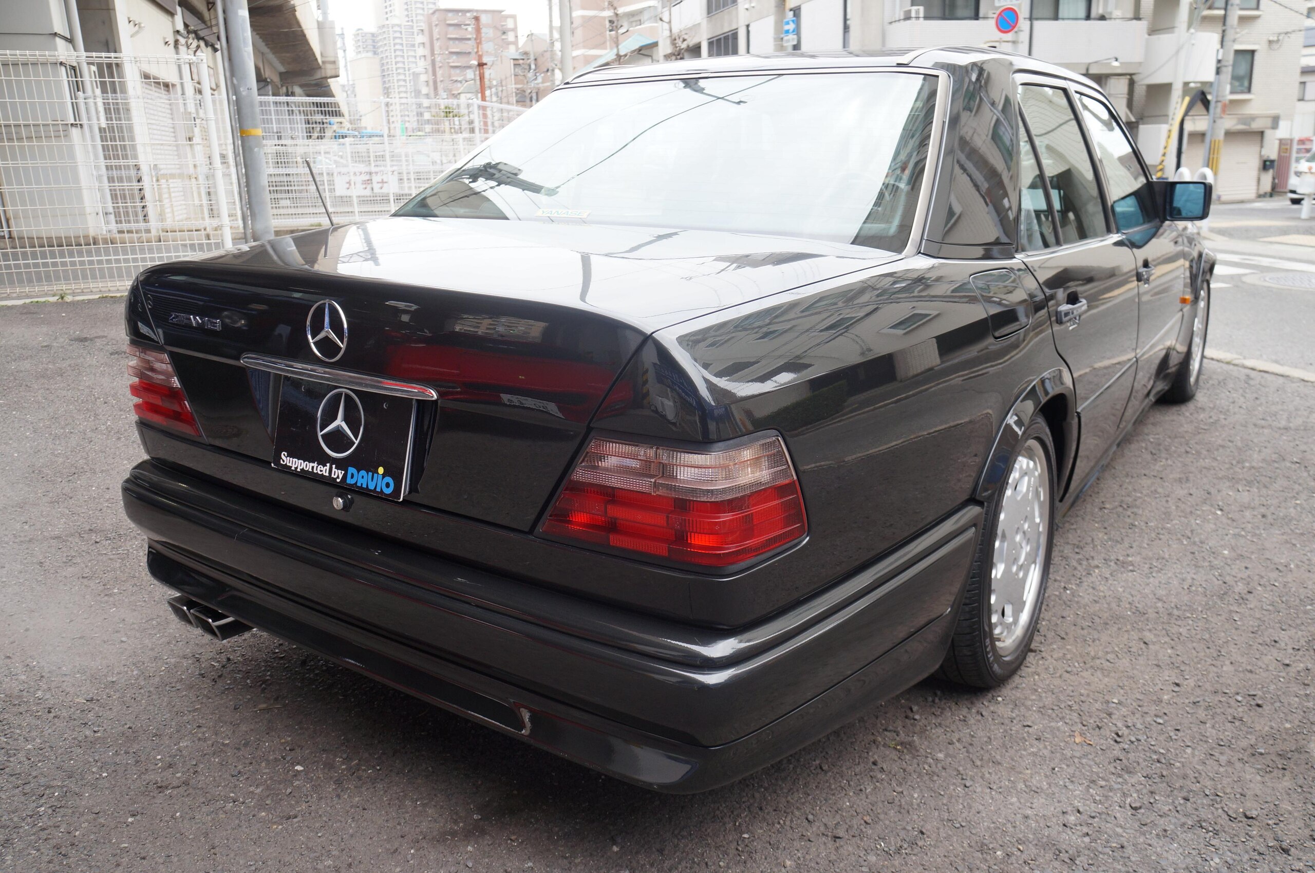 Mercedes Benz E400 AMG (photo: 4)