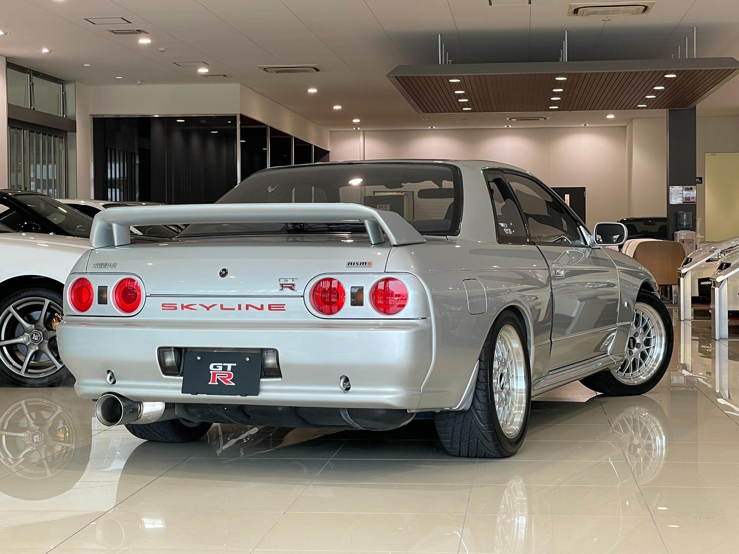 Nissan Skyline GT-R (photo: 2)