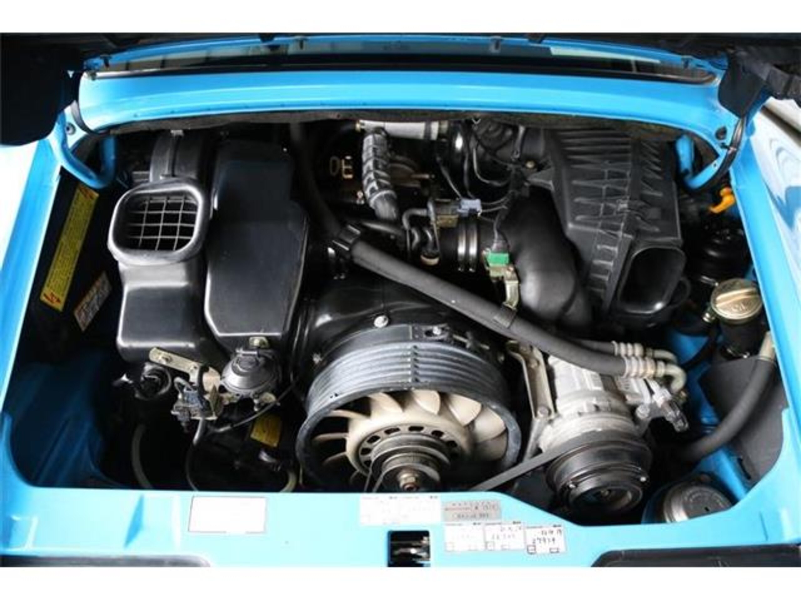 Porsche 911 Carrera (photo: 12)