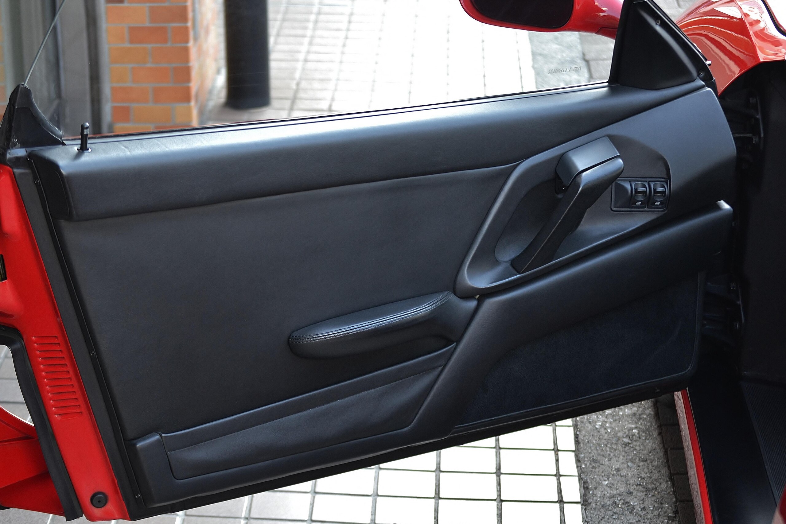 Ferrari F355 Berlinetta (photo: 5)