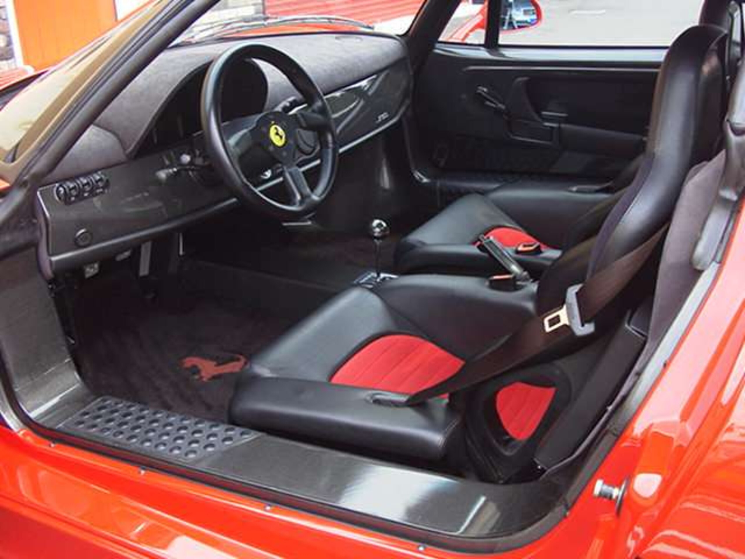 Ferrari F50 (photo: 8)