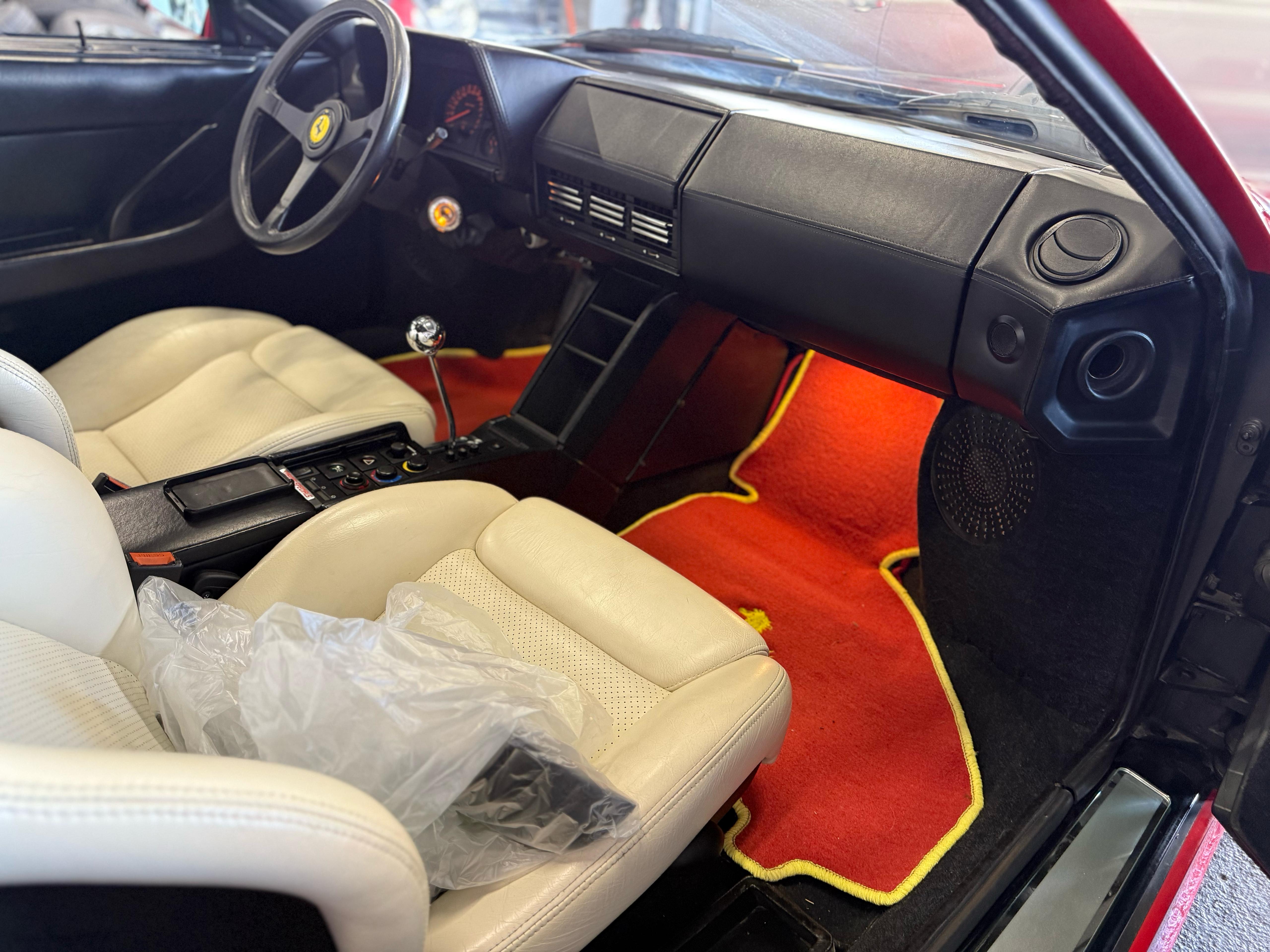 Ferrari Testarossa (photo: 14)