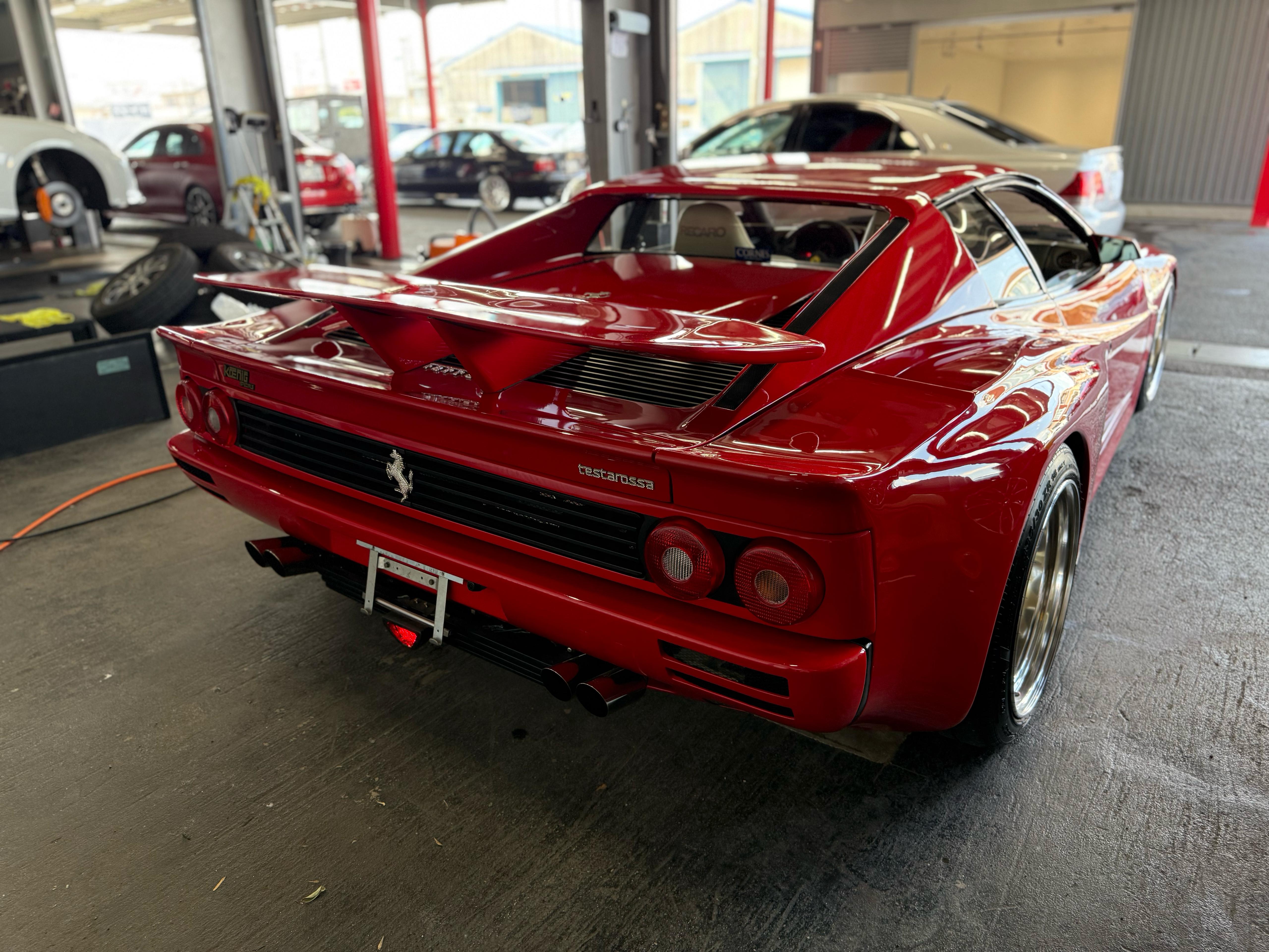 Ferrari Testarossa (photo: 4)