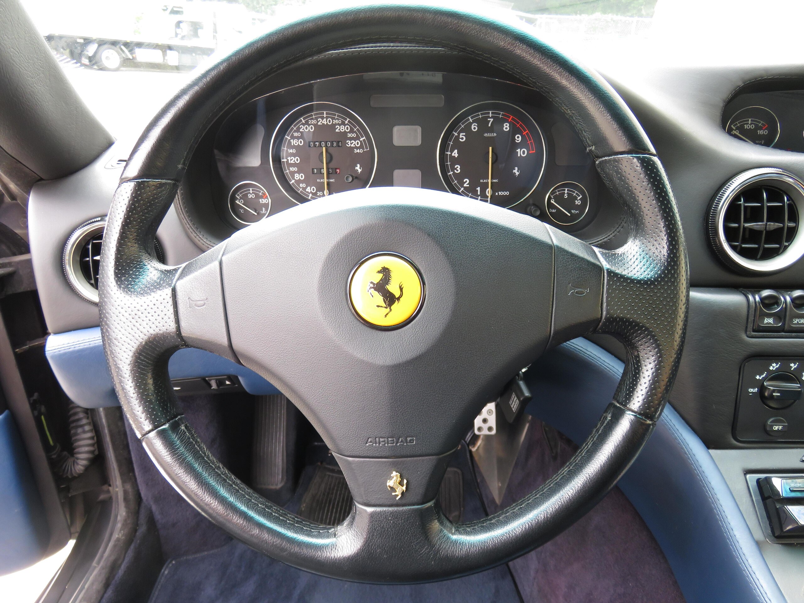 Ferrari 550 Maranello (photo: 10)