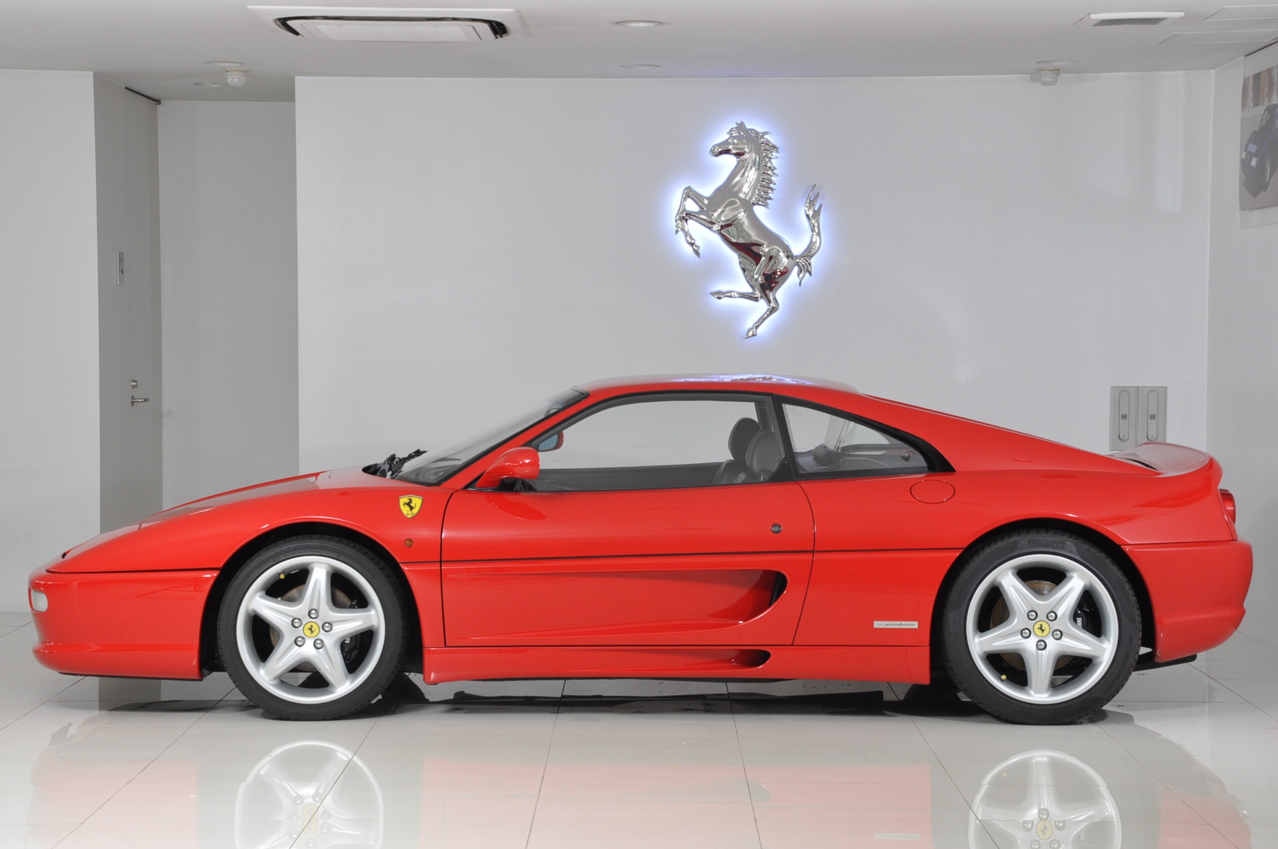 Ferrari F355 Berlinetta (photo: 1)