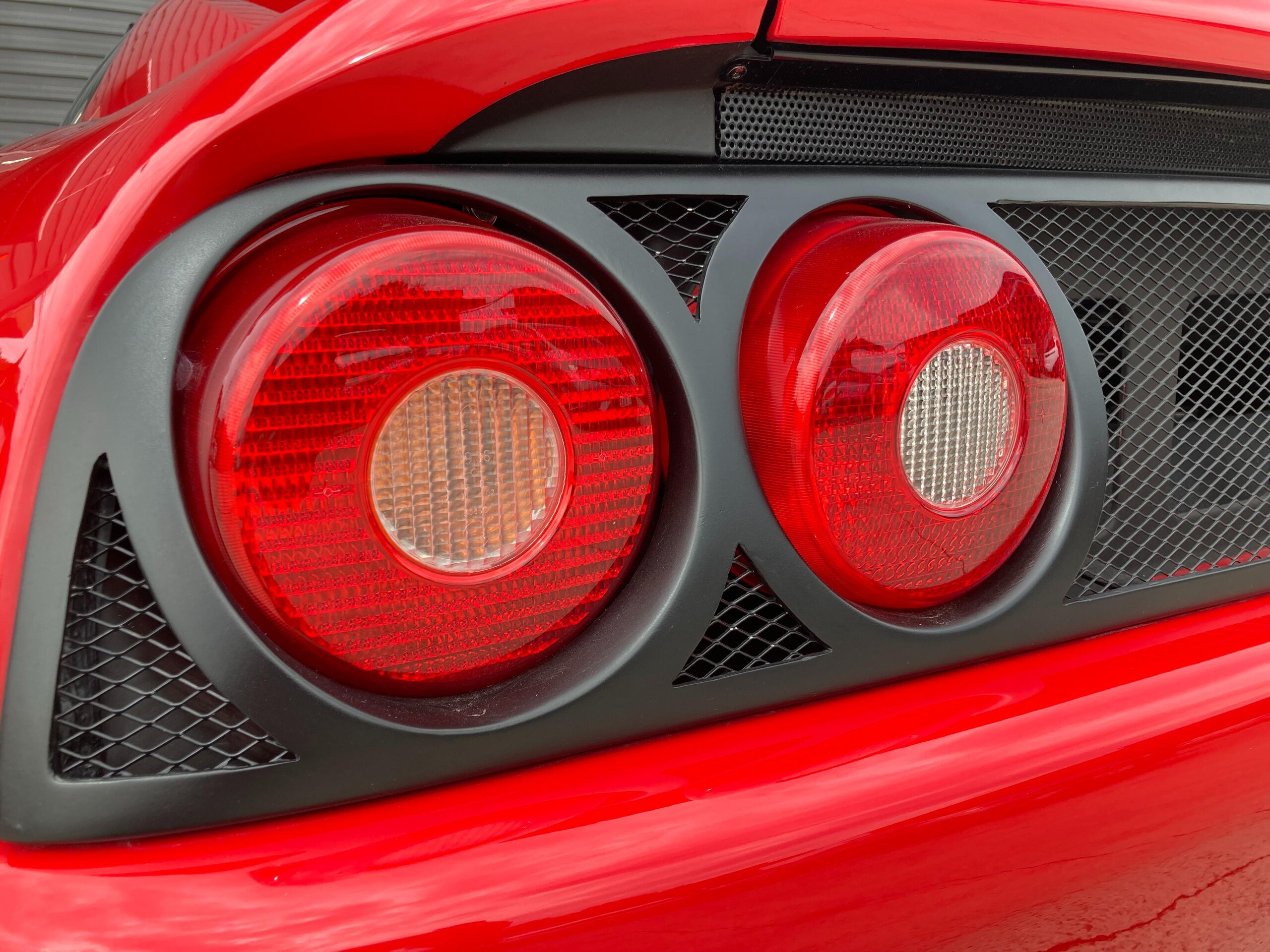 Ferrari F355 Berlinetta (photo: 18)