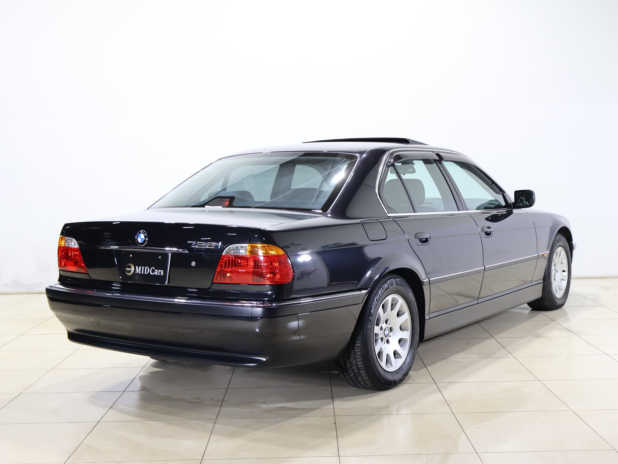 BMW 735i (photo: 3)