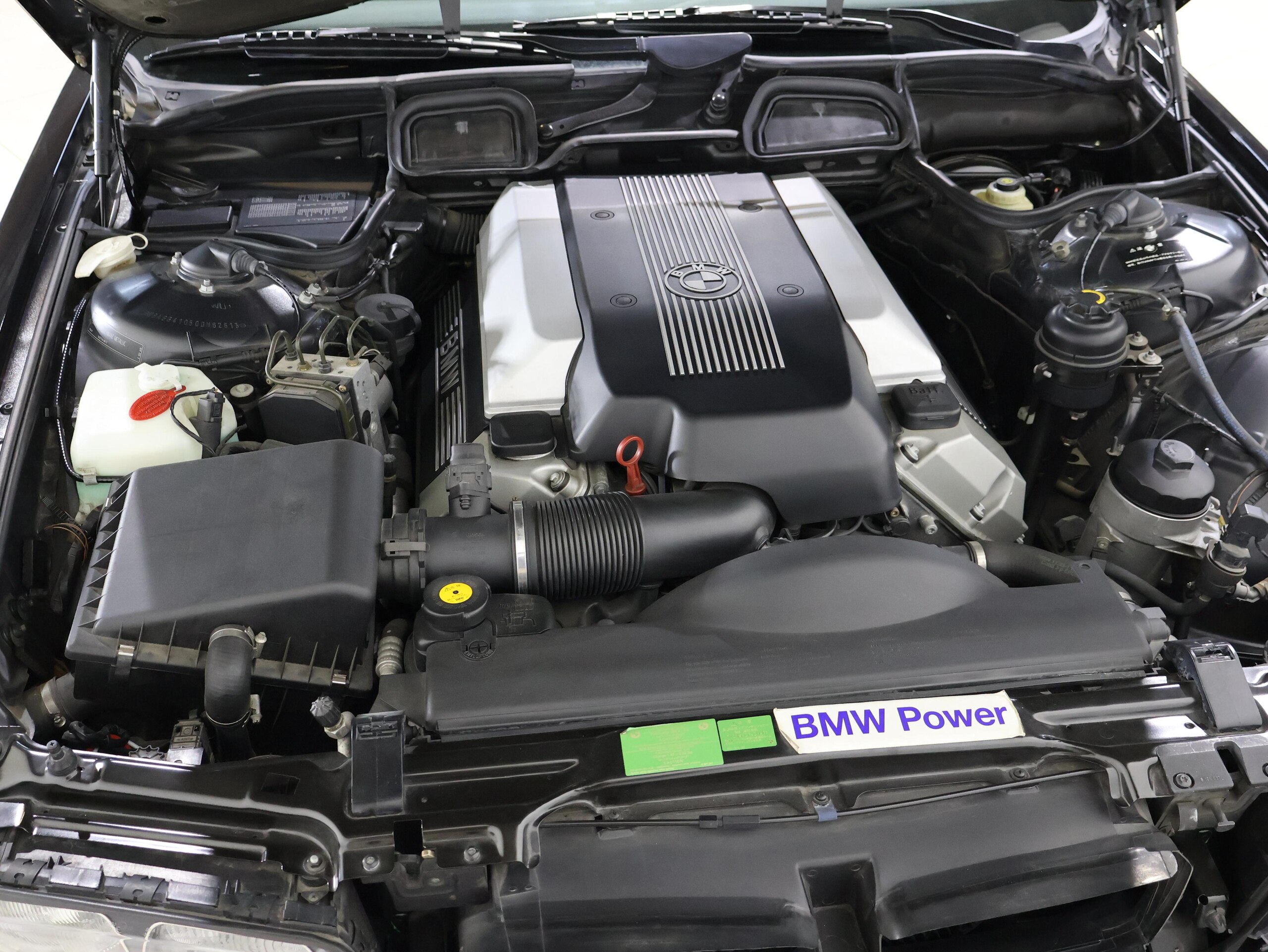 BMW 735i (photo: 20)
