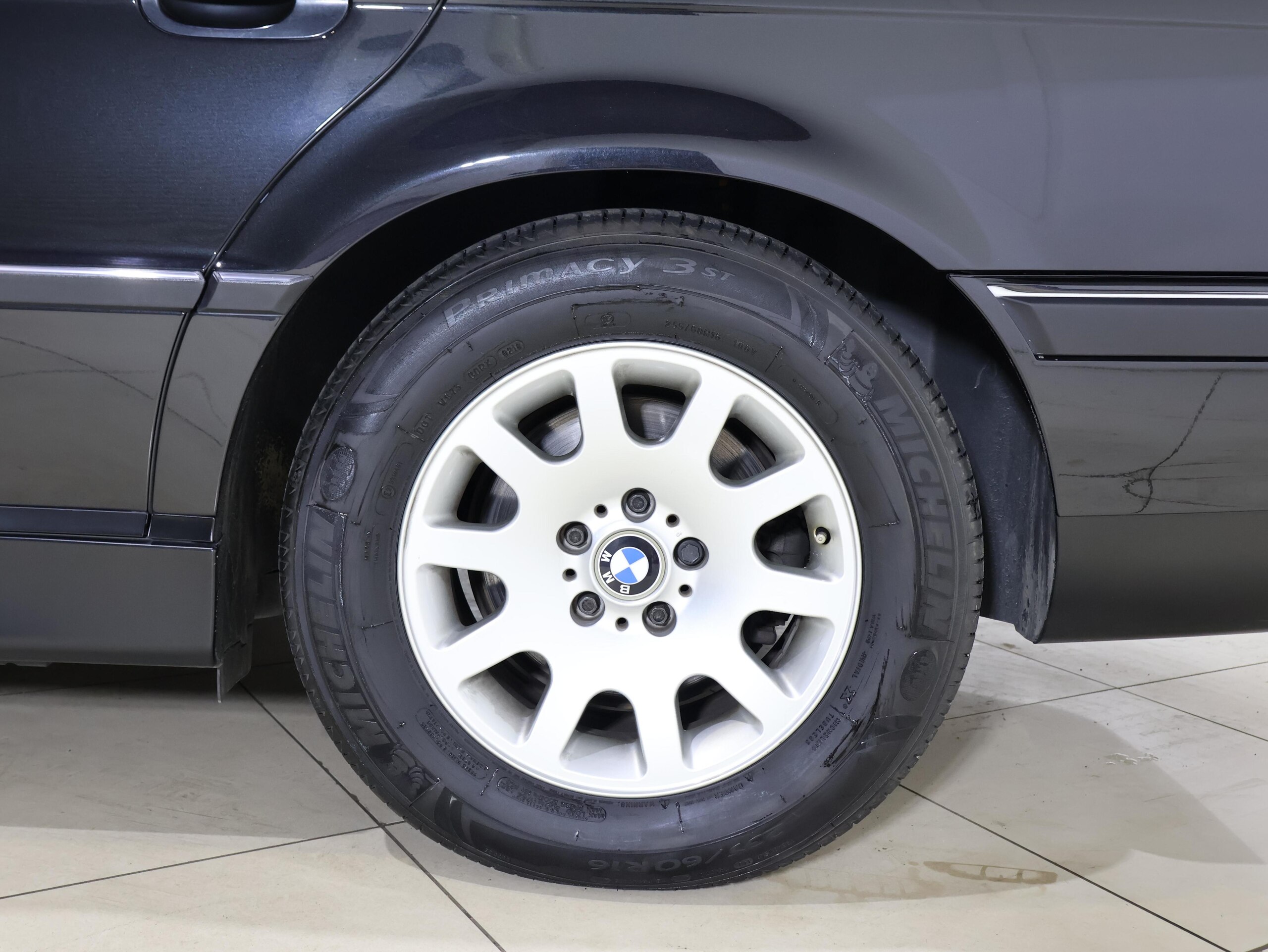 BMW 735i (photo: 19)