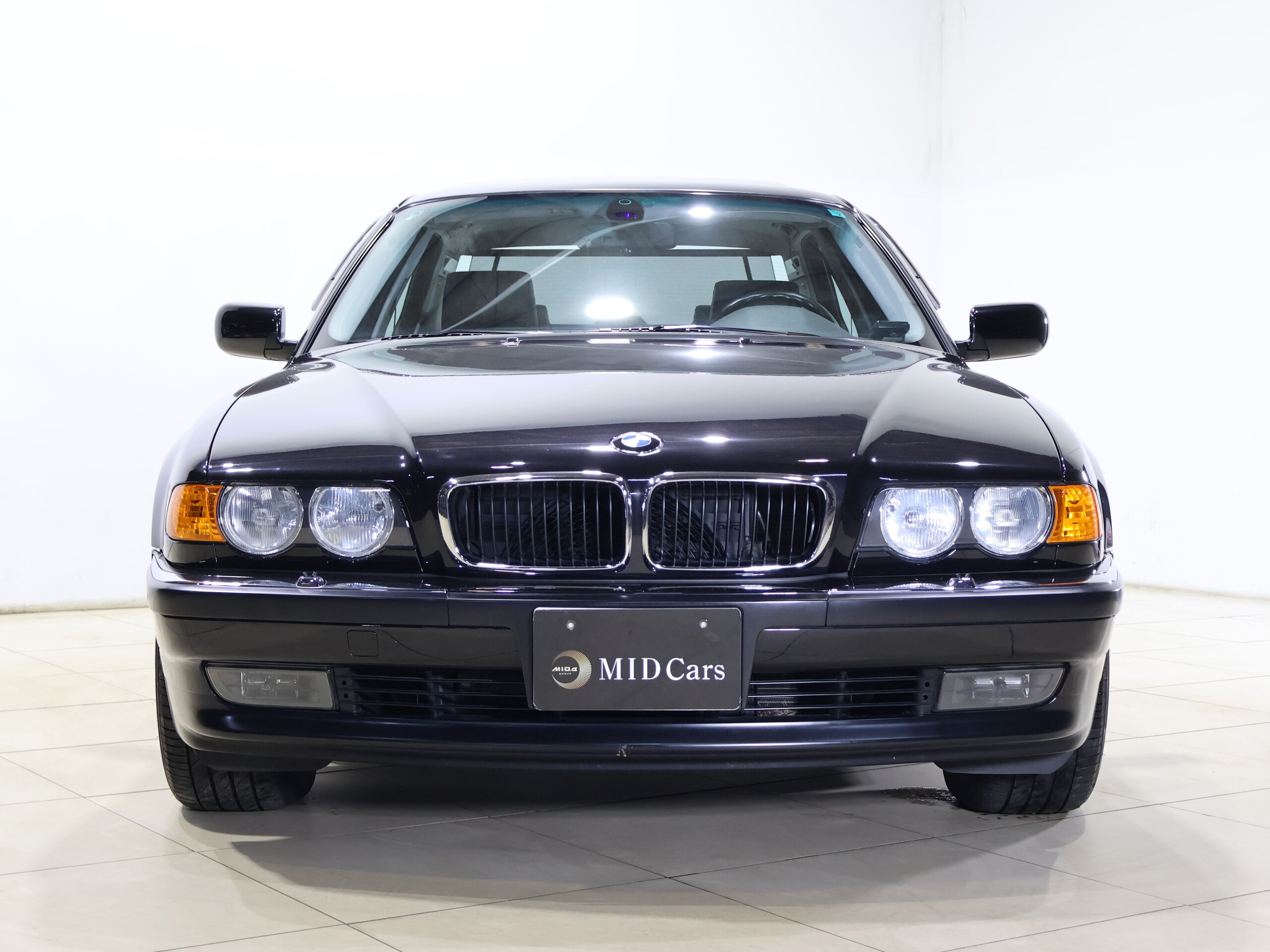 BMW 735i (photo: 1)