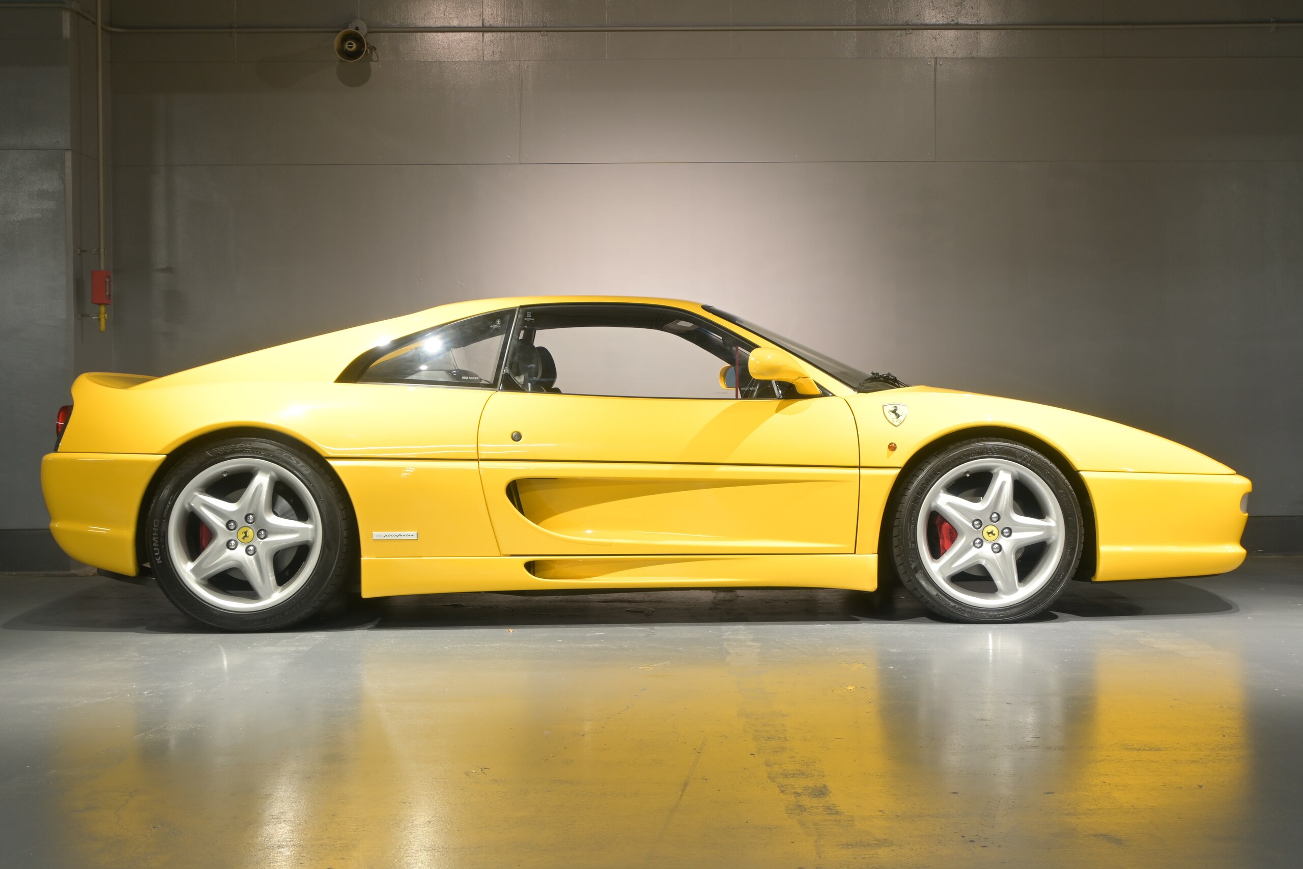 Ferrari F355 Berlinetta (photo: 5)