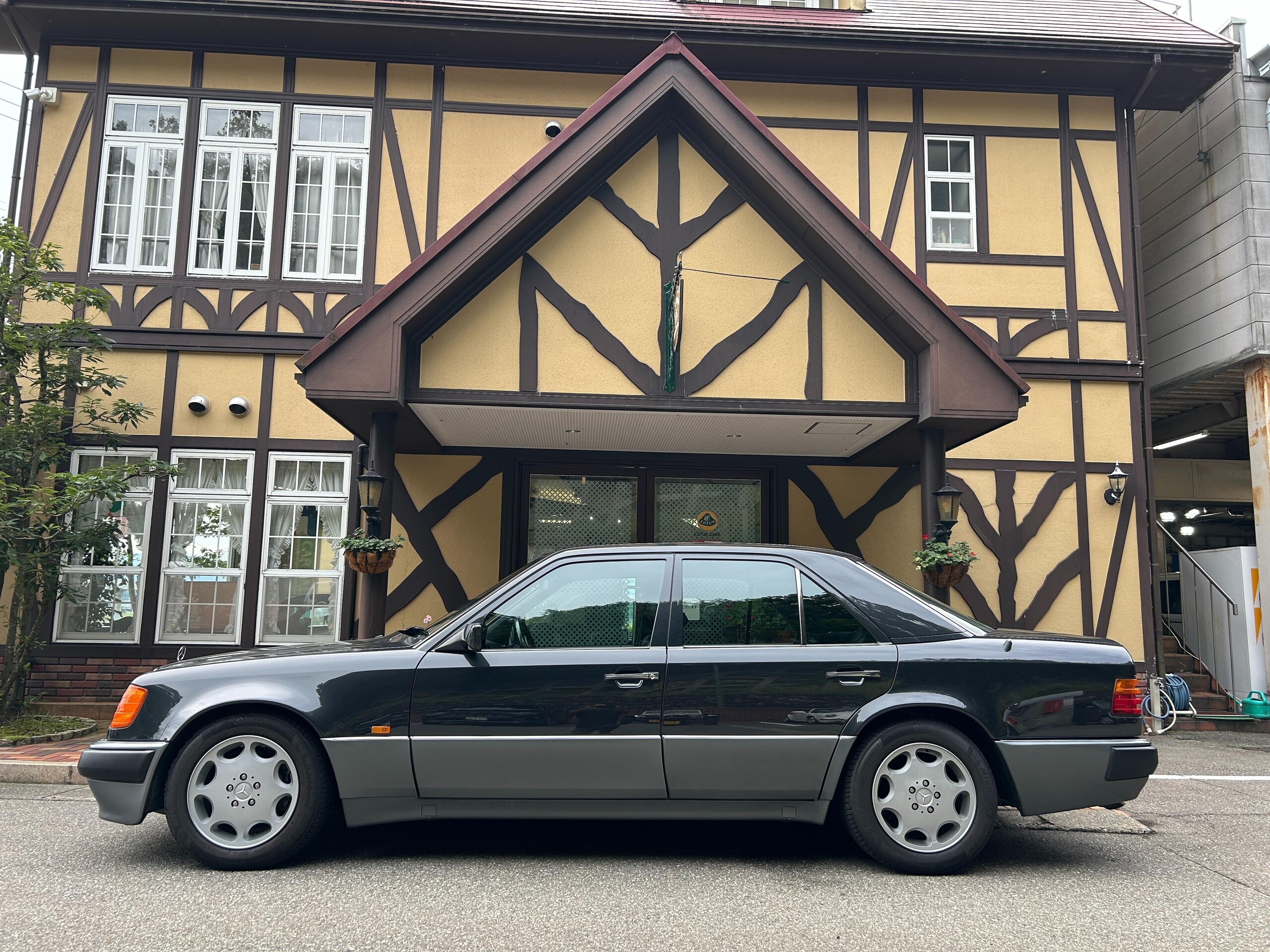Mercedes Benz 500E (photo: 1)