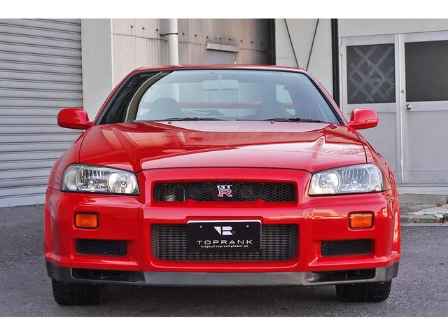 Nissan Skyline GT-R (photo: 1)