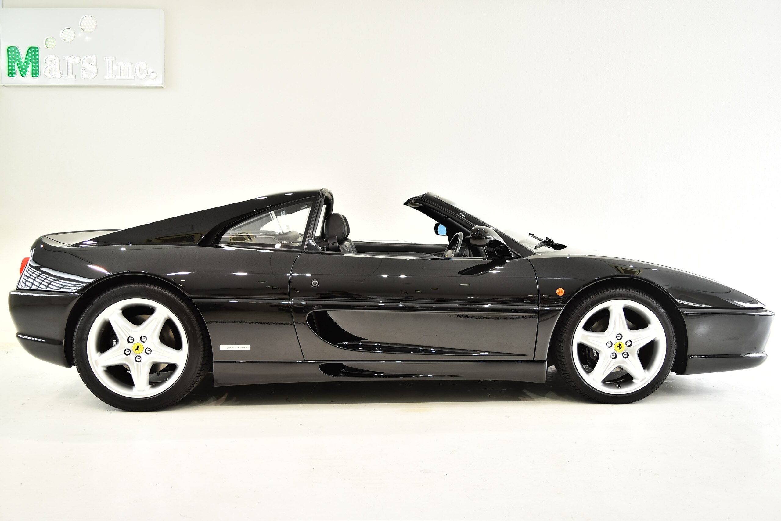 Ferrari F355 GTS (photo: 4)
