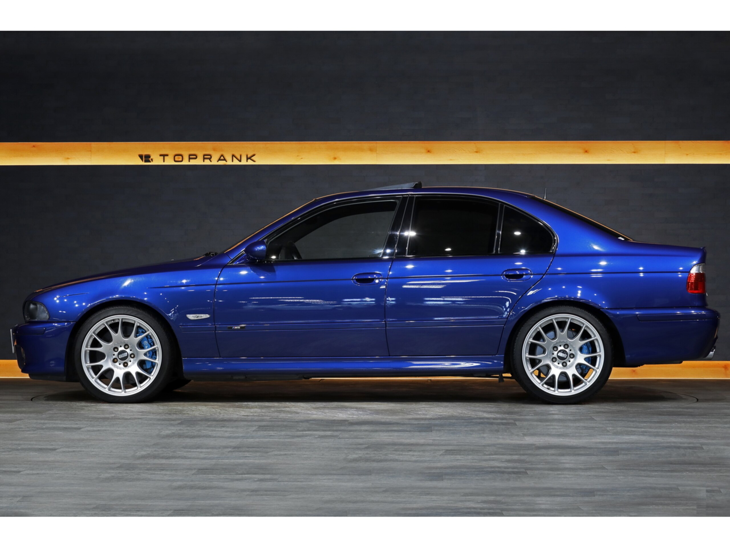 BMW M5 (photo: 6)