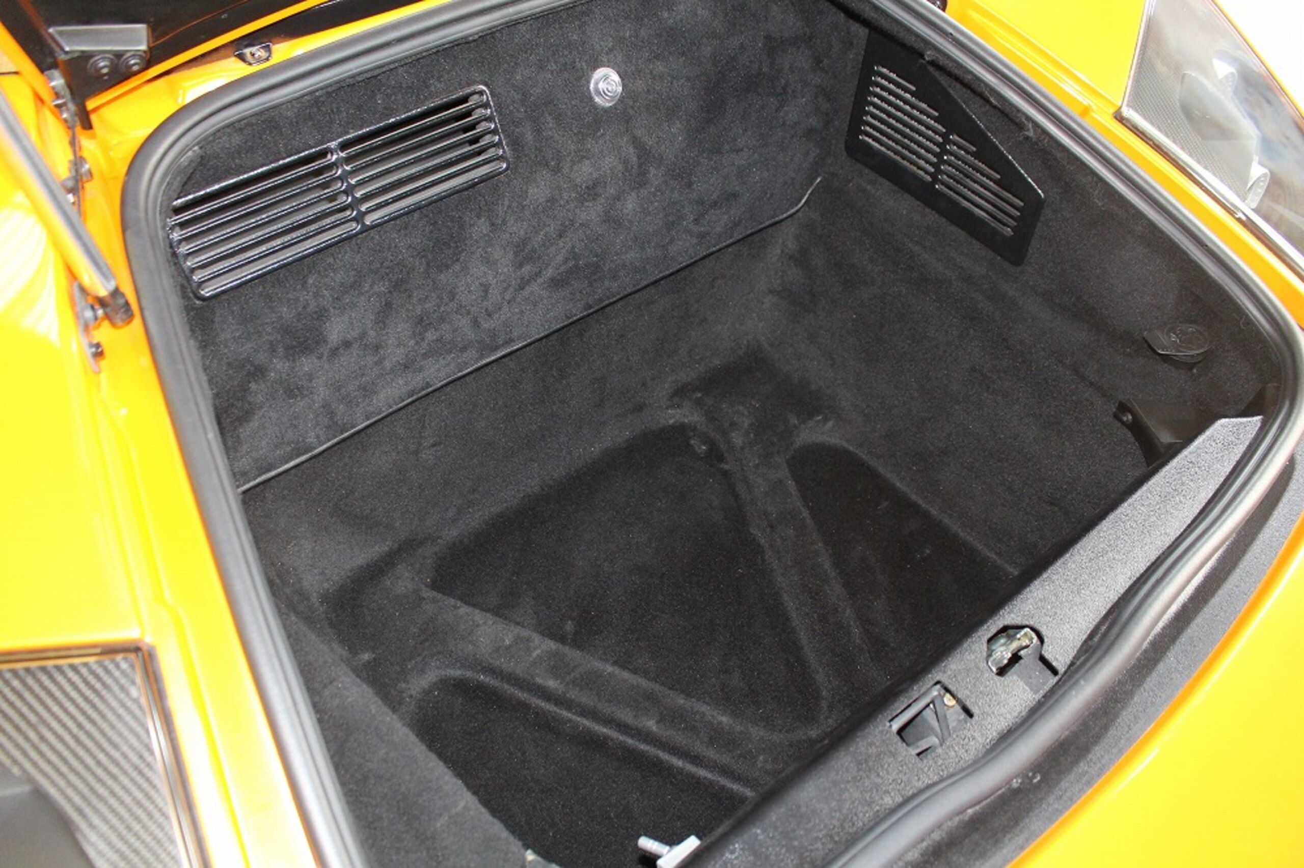 Lamborghini Murcielago LP620 (photo: 19)