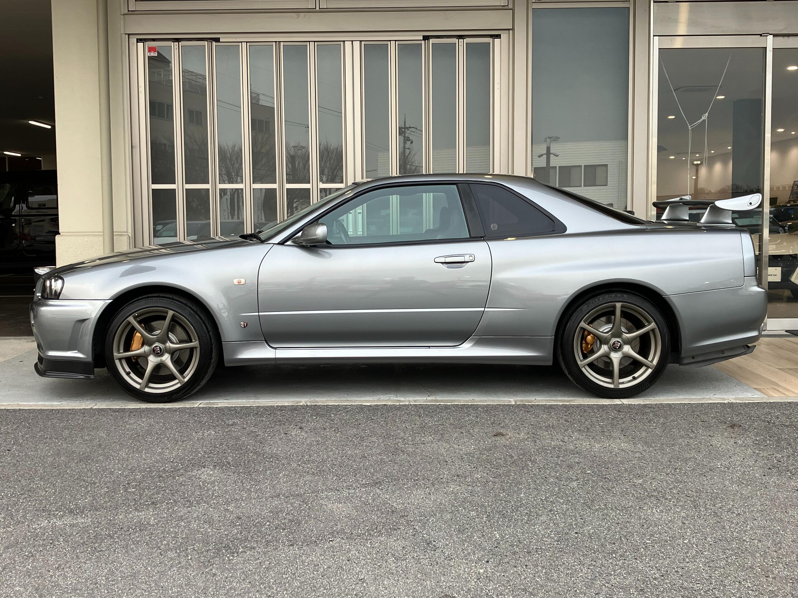 Nissan Skyline GT-R M Spec (photo: 4)