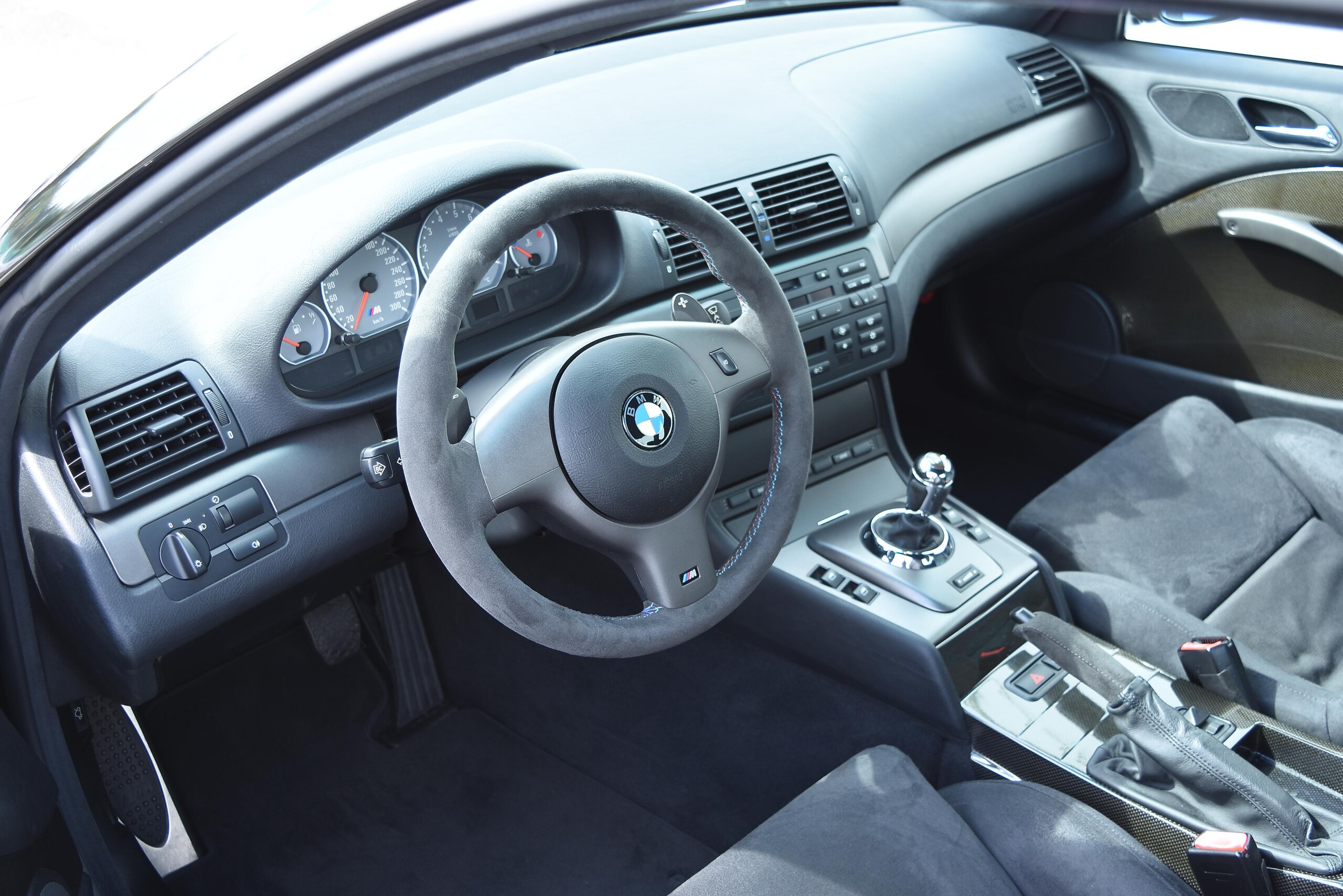 BMW M3 CSL (photo: 8)