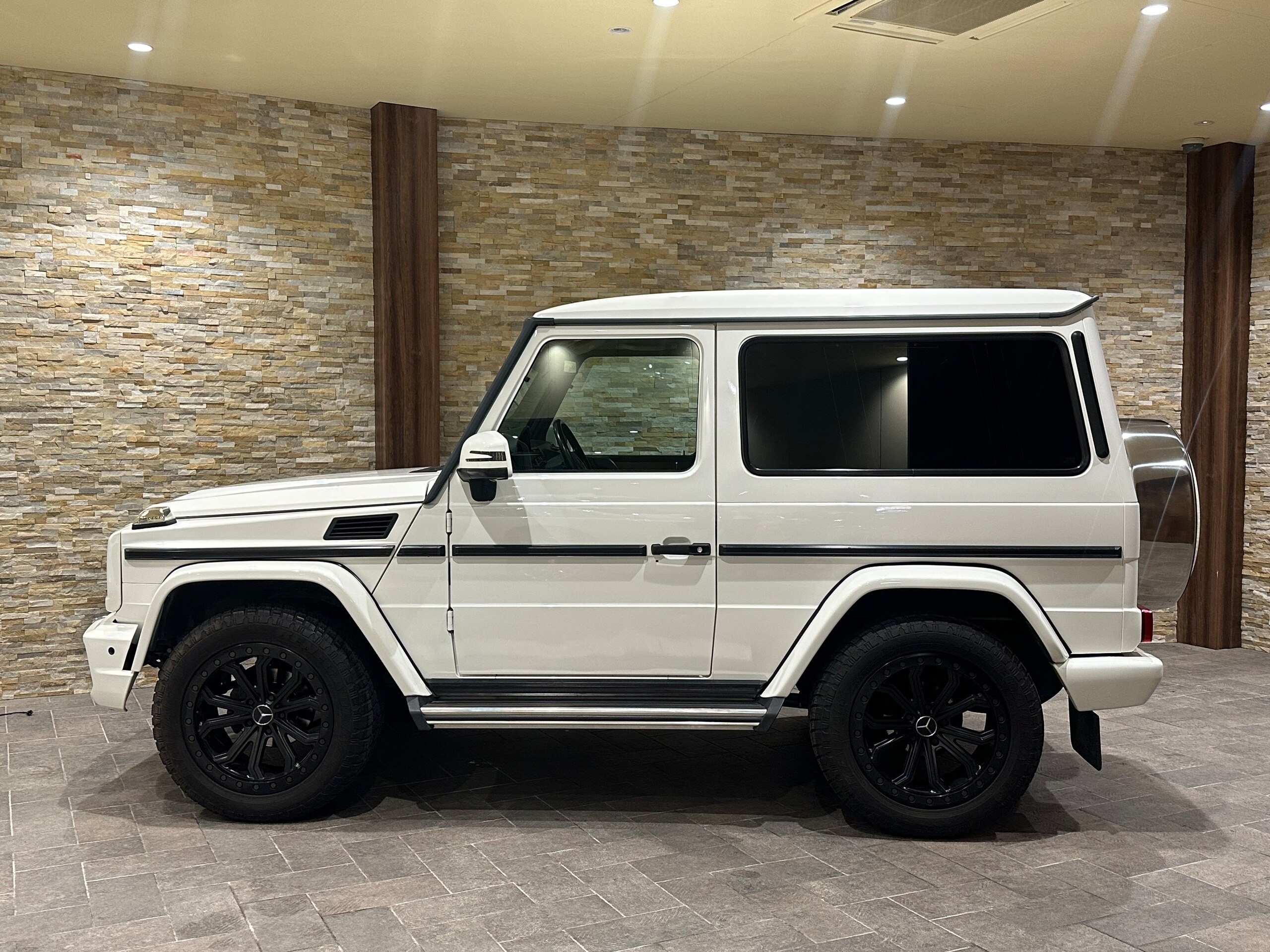 Mercedes Benz G320 (photo: 7)