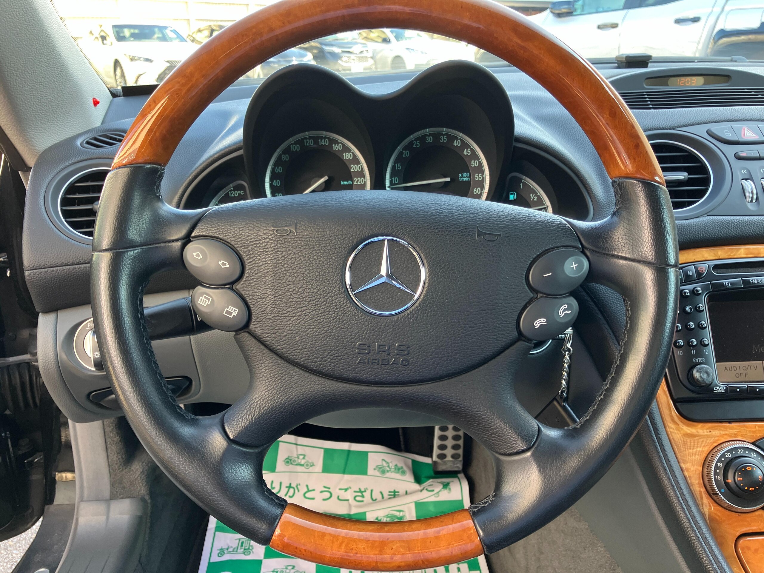 Mercedes Benz SL350 (photo: 6)