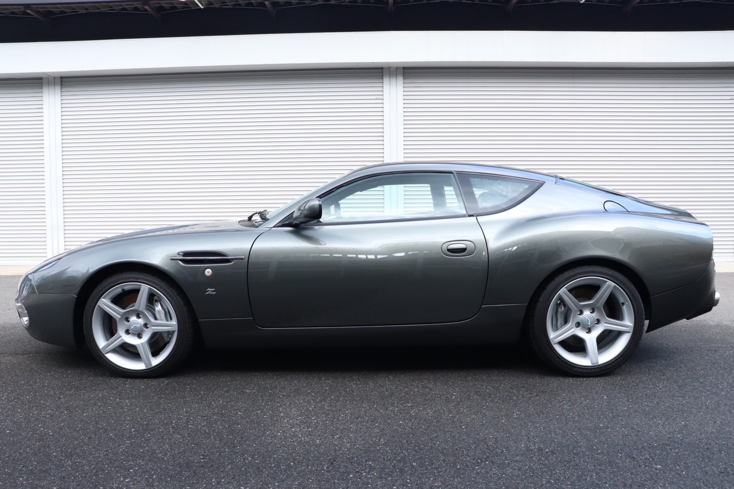 Aston Martin DB7 Zagato (photo: 7)