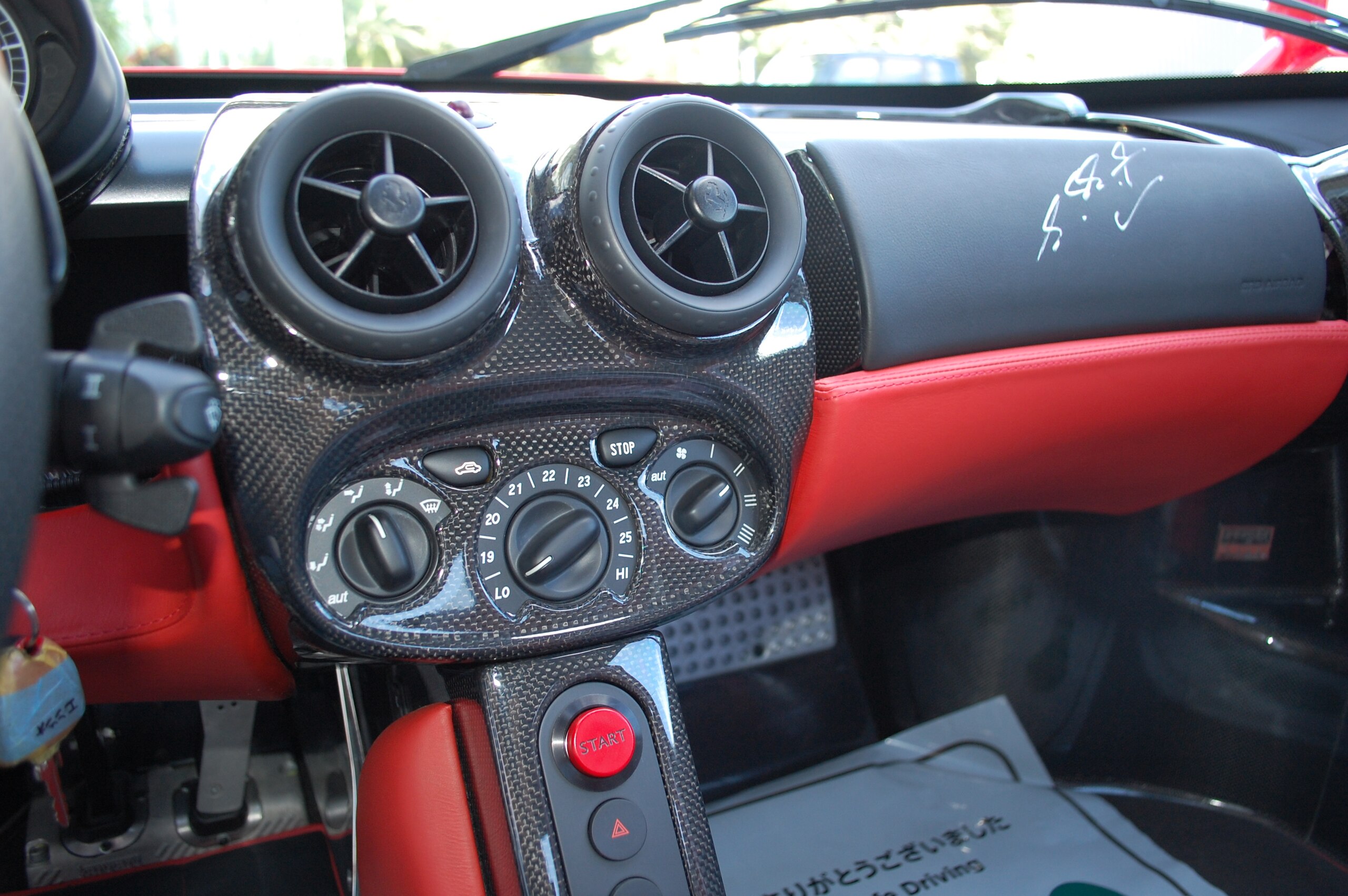 Ferrari Enzo (photo: 12)