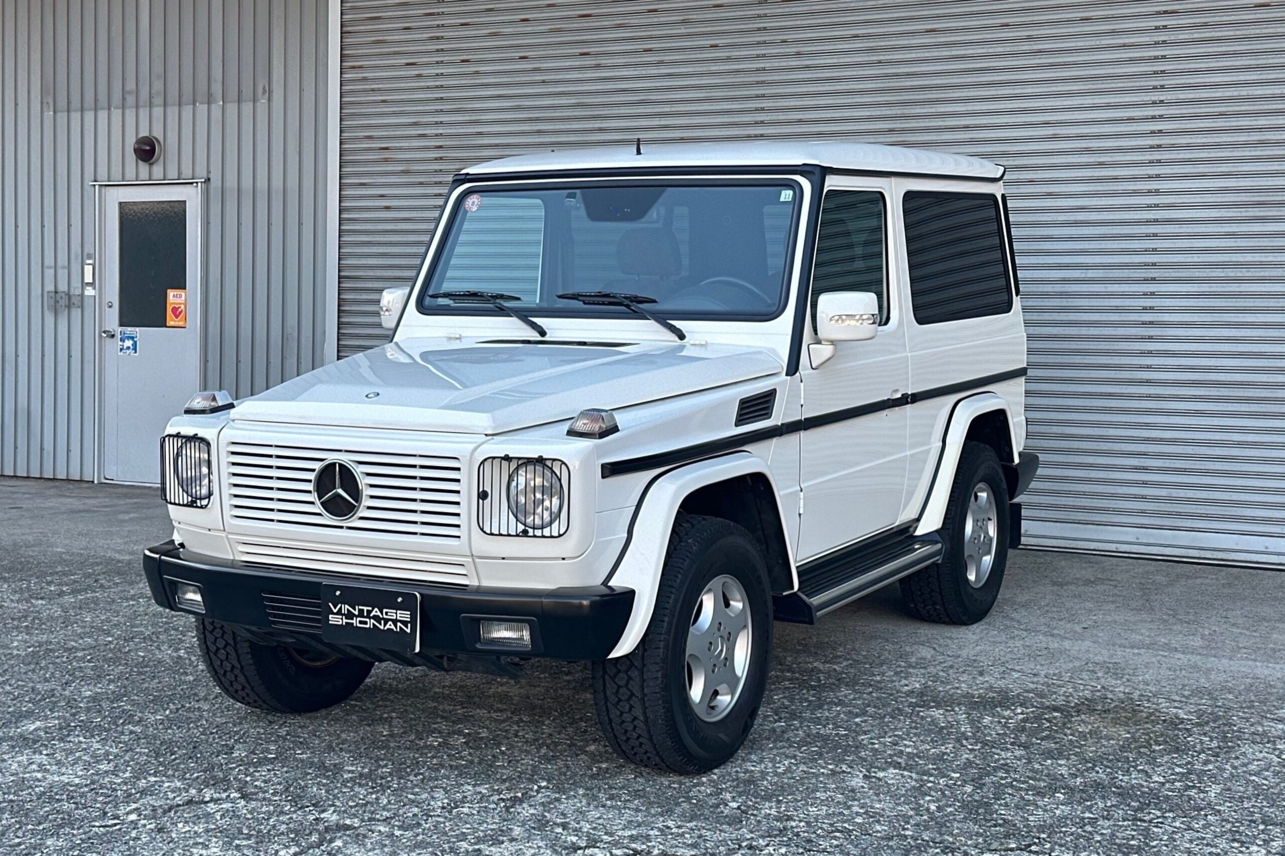 Mercedes Benz G320