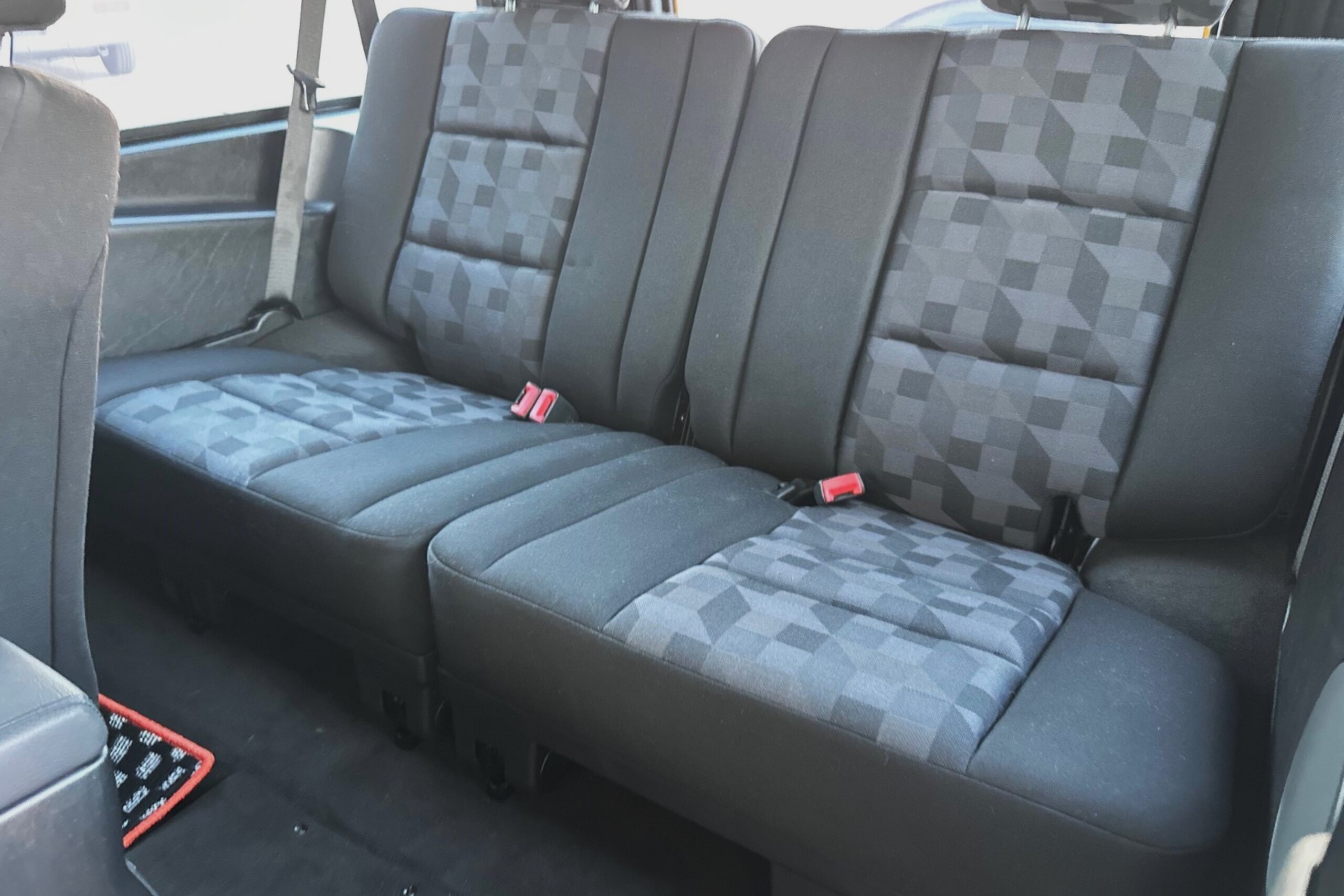 Mercedes Benz G320 (photo: 14)