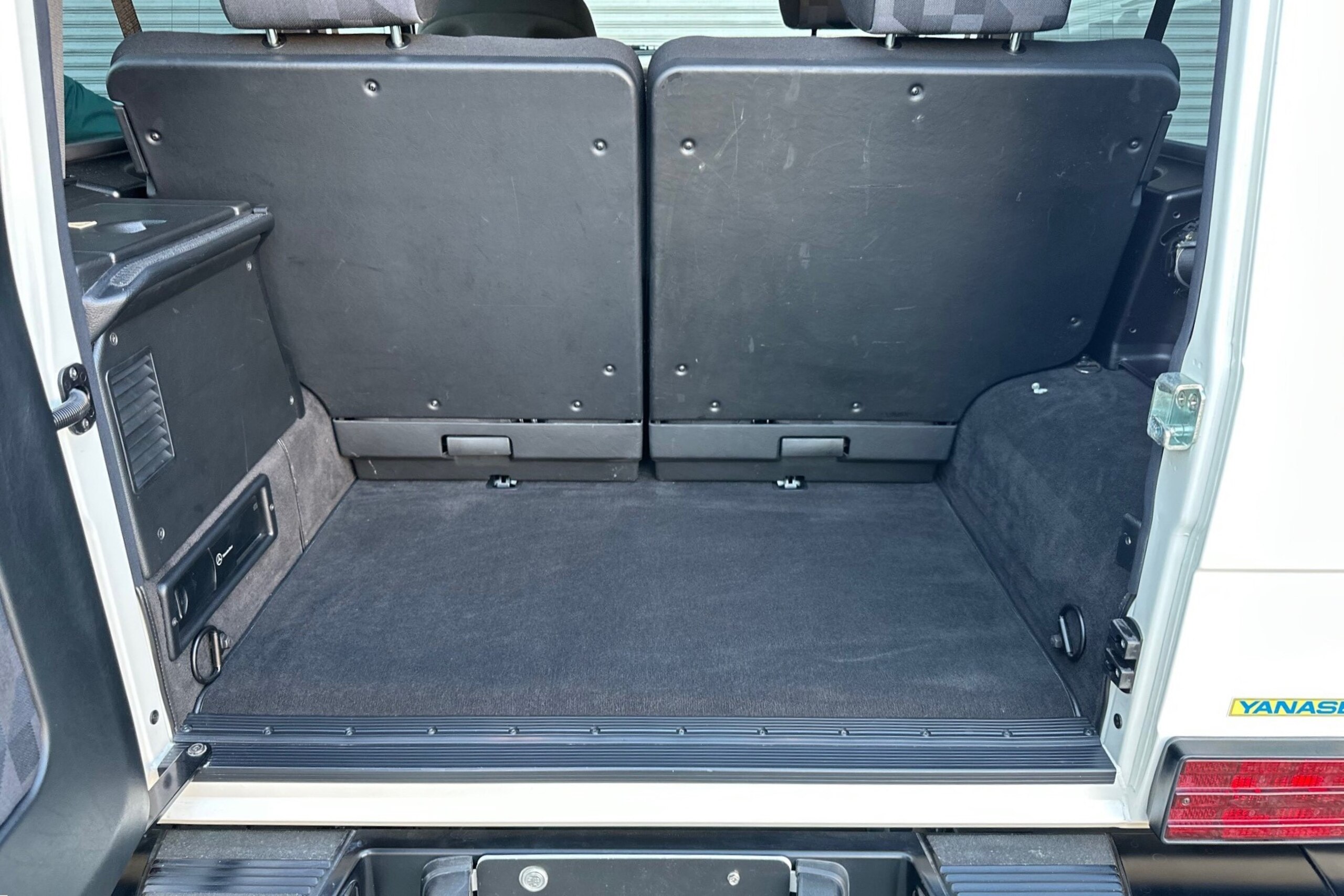 Mercedes Benz G320 (photo: 17)