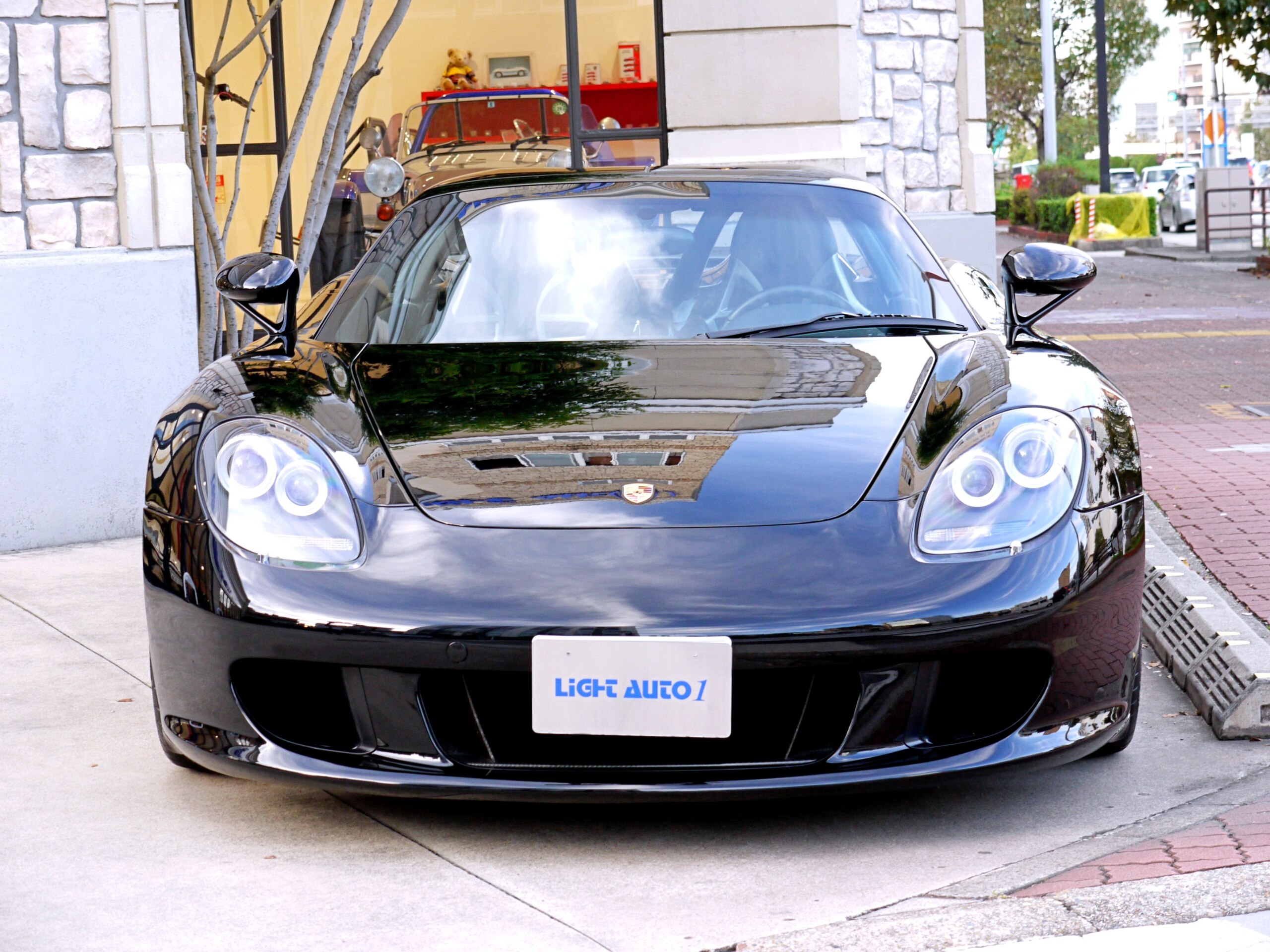 Porsche Carrera GT (photo: 4)