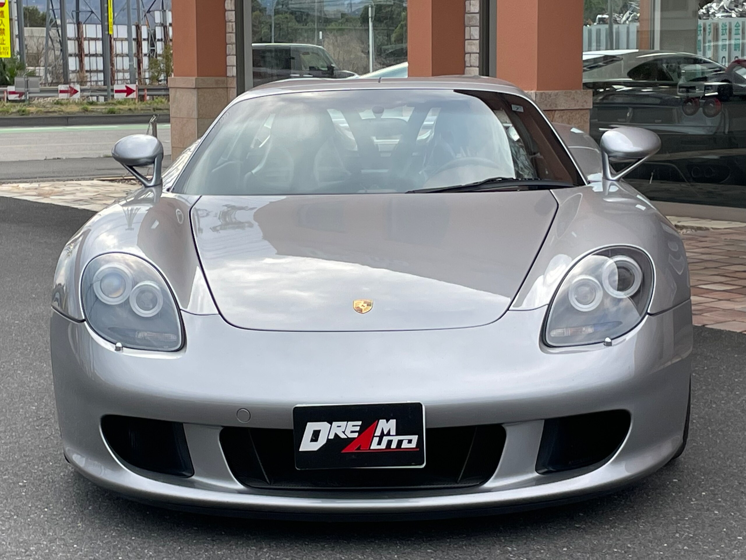 Porsche Carrera GT (photo: 1)