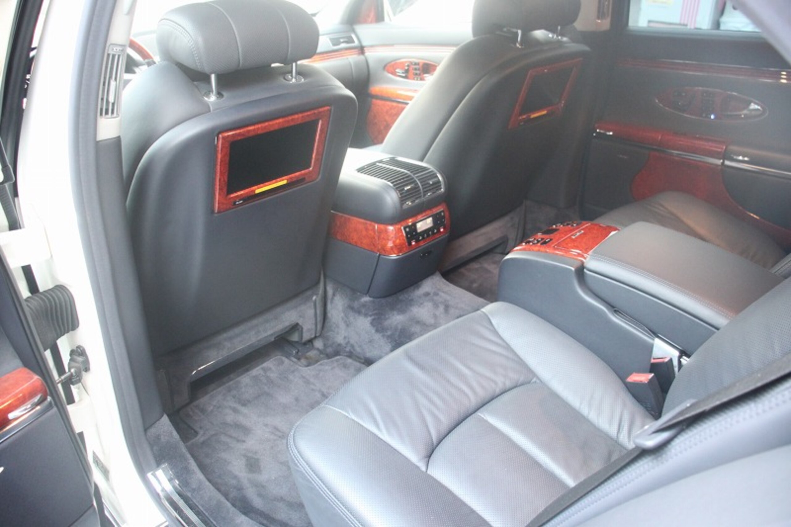 Mercedes Benz Maybach 57 (photo: 21)