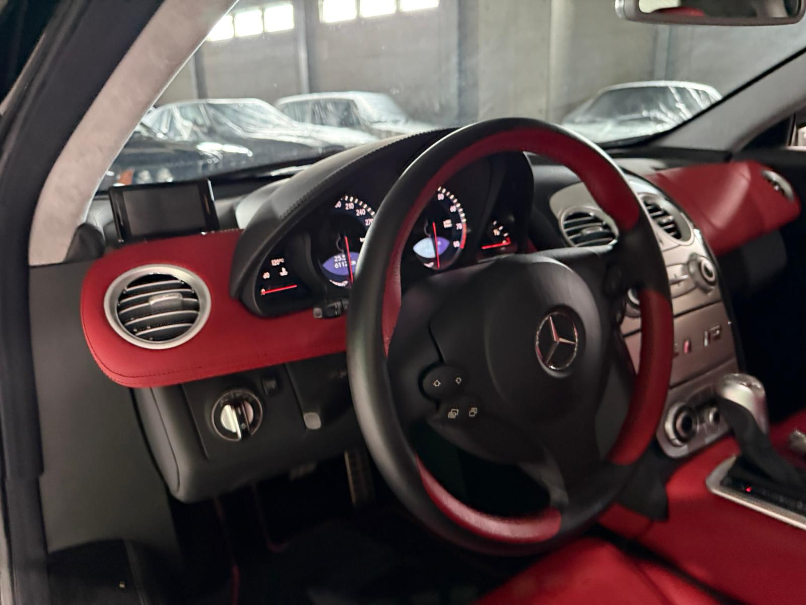 Mercedes Benz SLR McLaren (photo: 11)