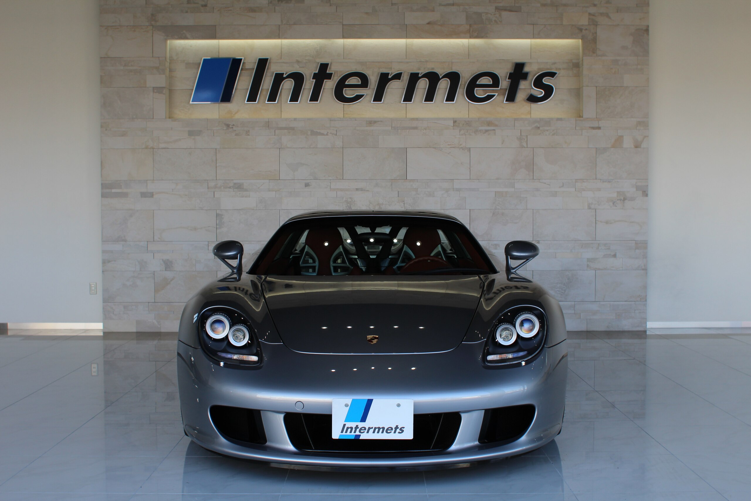 Porsche Carrera GT (photo: 1)