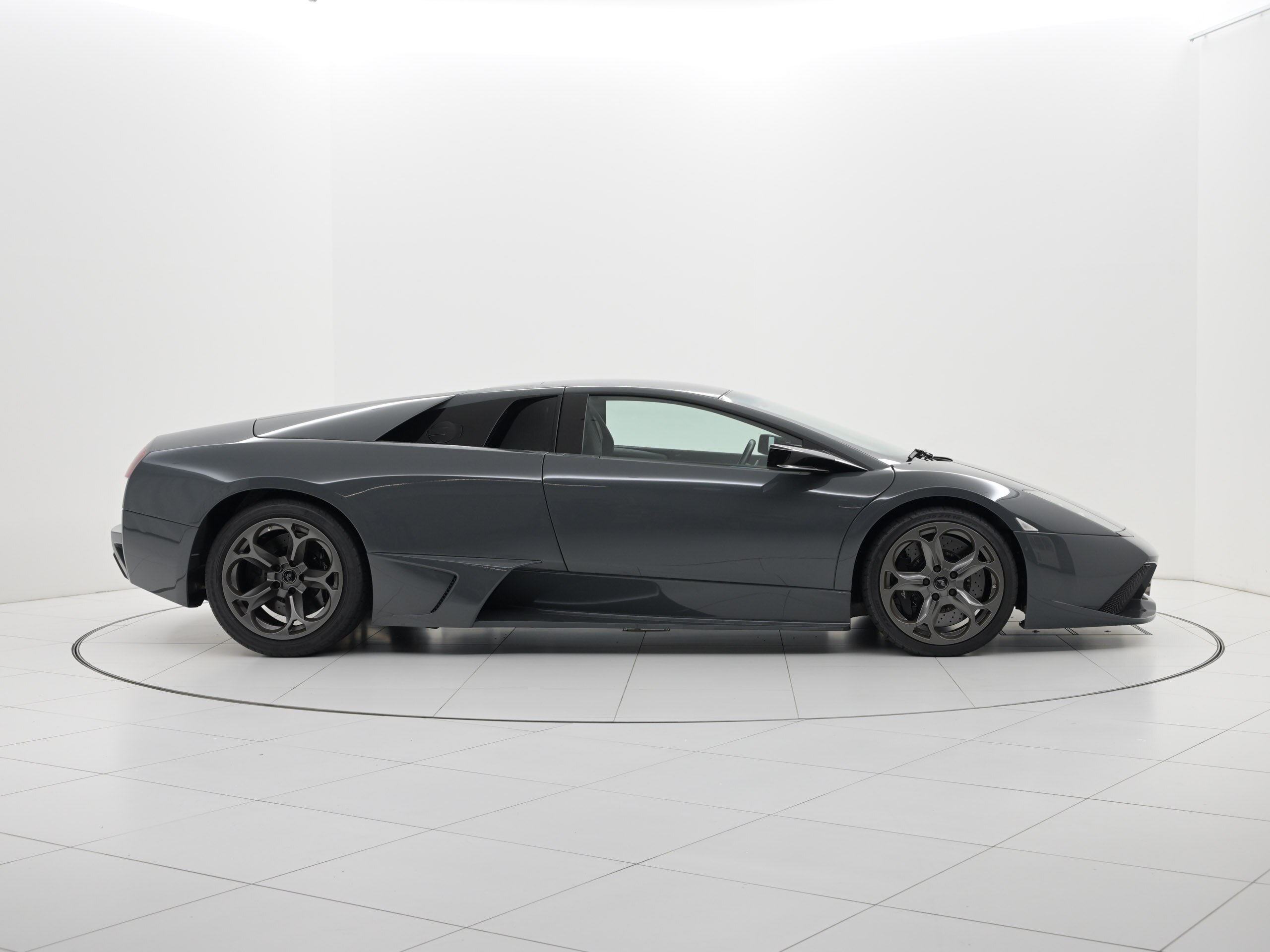 Lamborghini Murcielago LP640 (photo: 7)