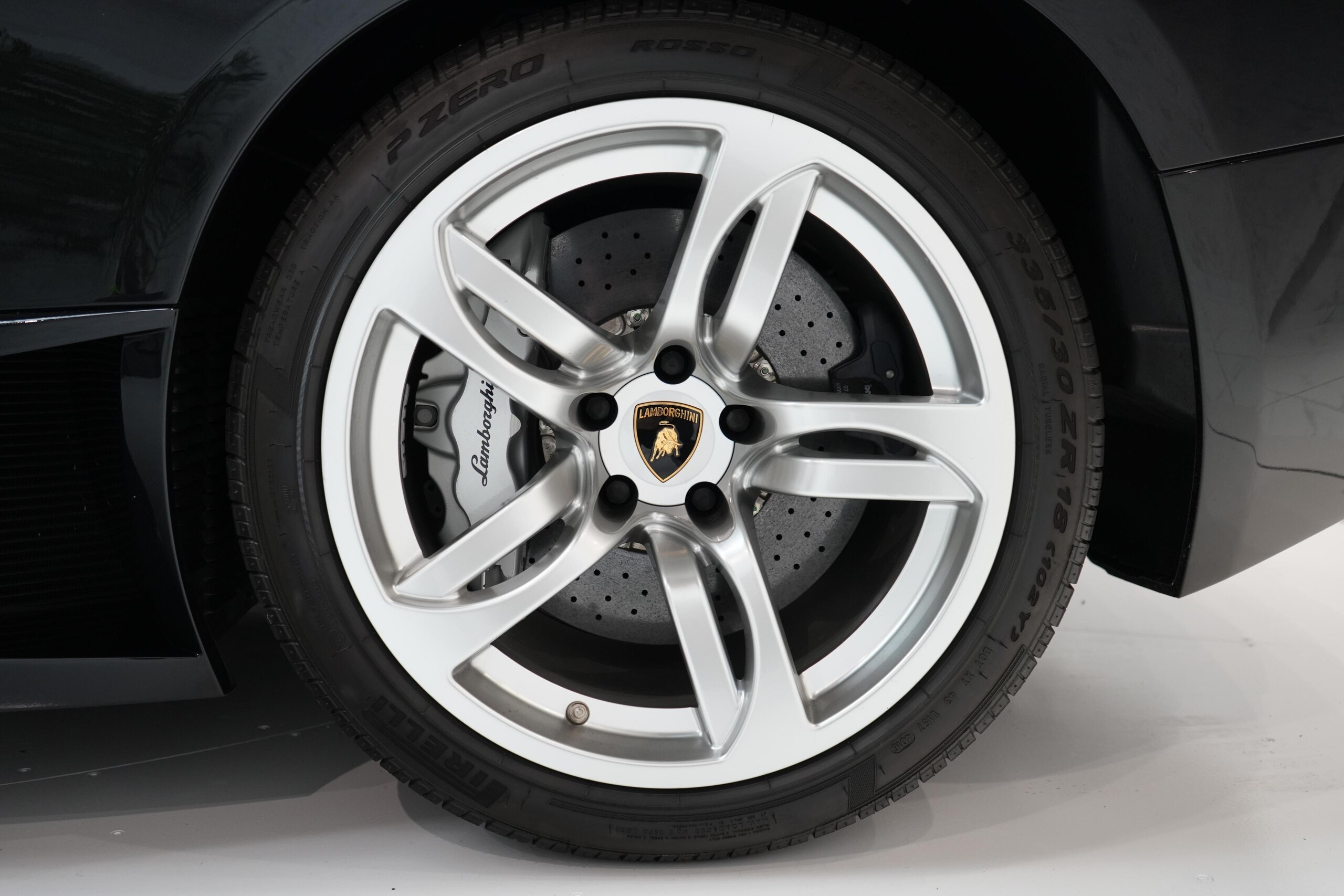 Lamborghini Murcielago LP640 (photo: 17)