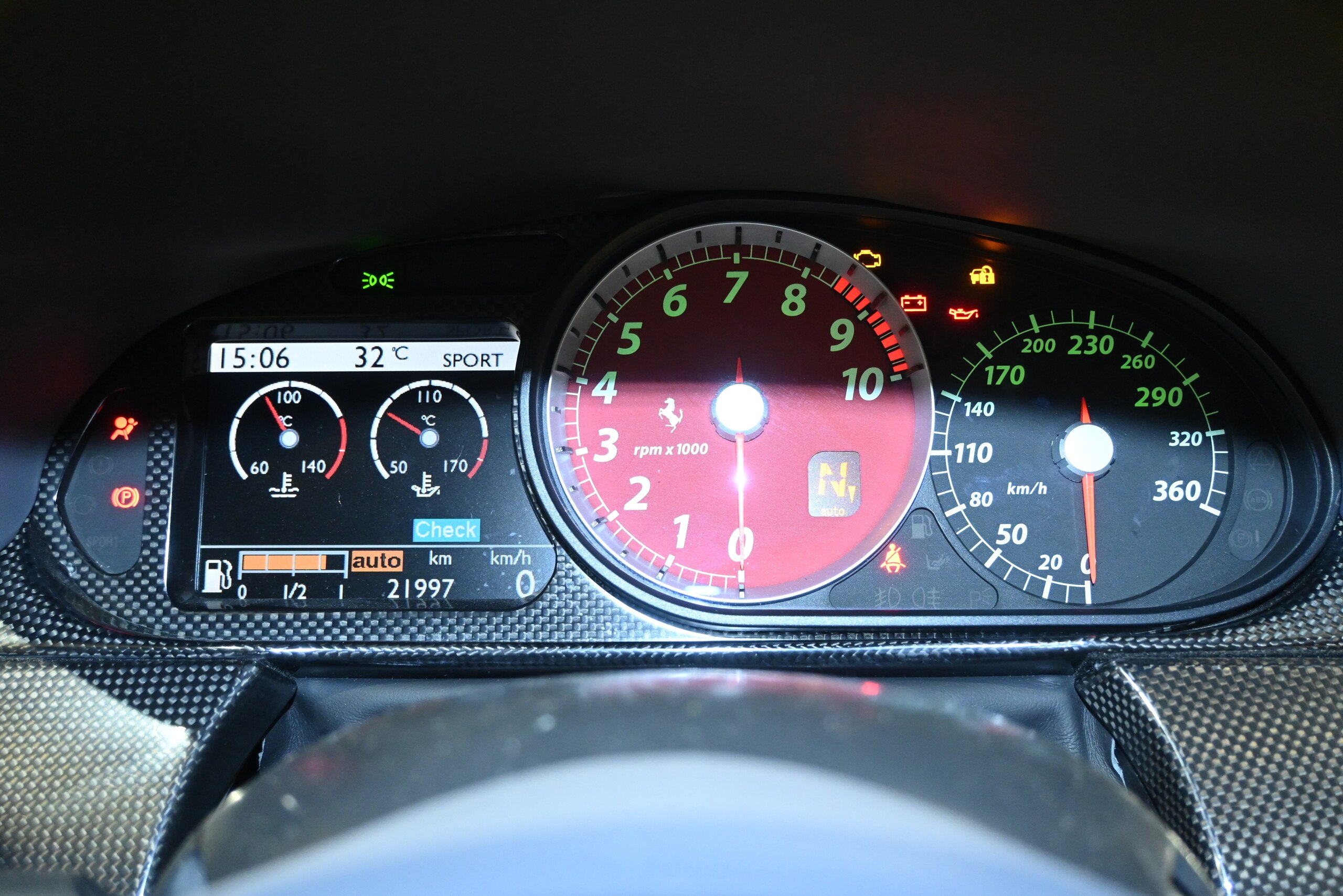 Ferrari 599 (photo: 10)