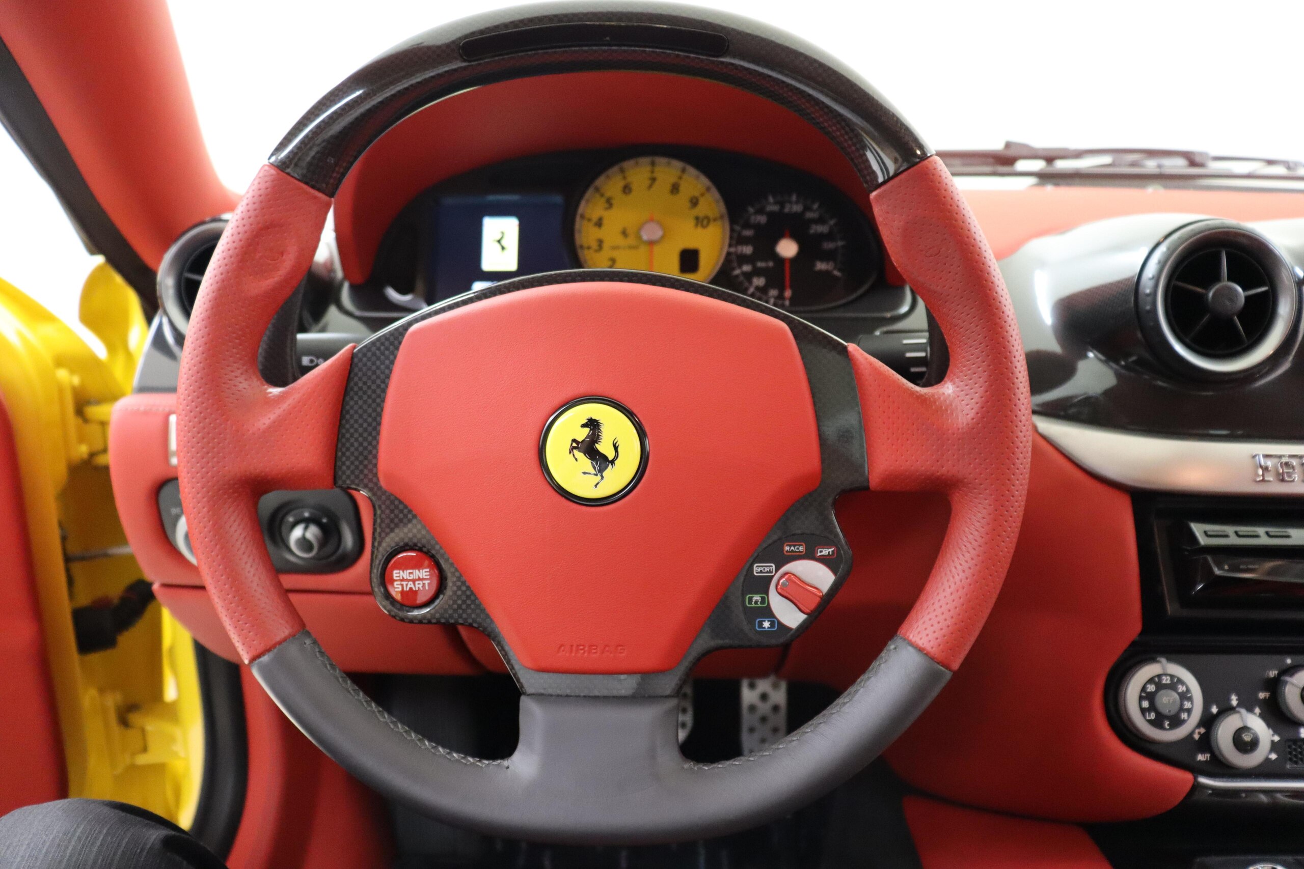 Ferrari 599 (photo: 10)
