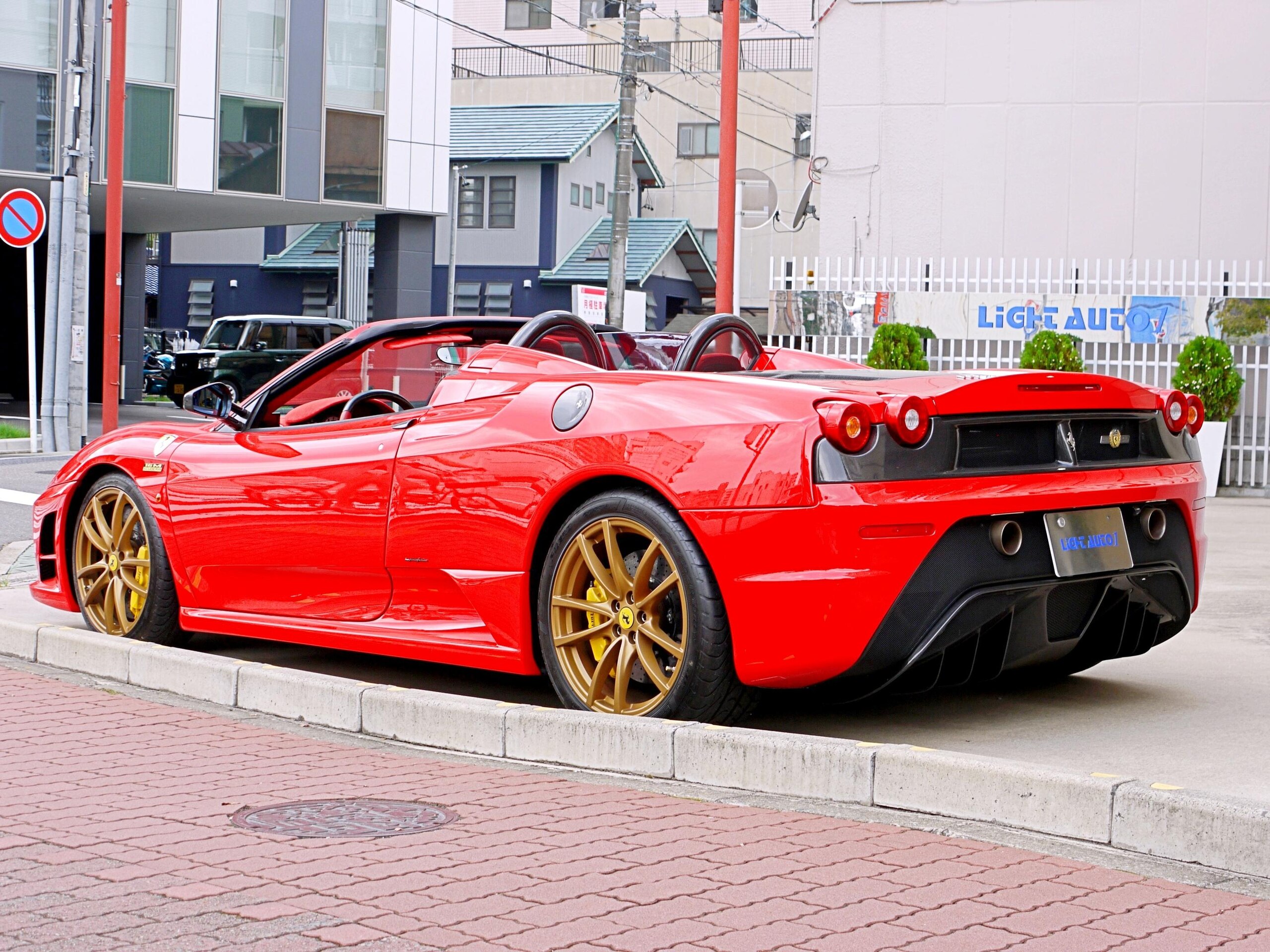 Ferrari Scuderia Spider 16M (photo: 5)