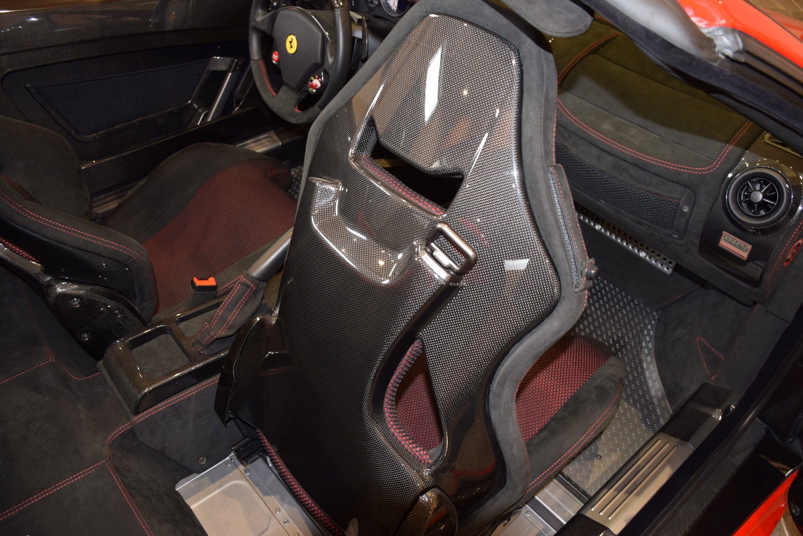 Ferrari Scuderia Spider 16M (photo: 13)