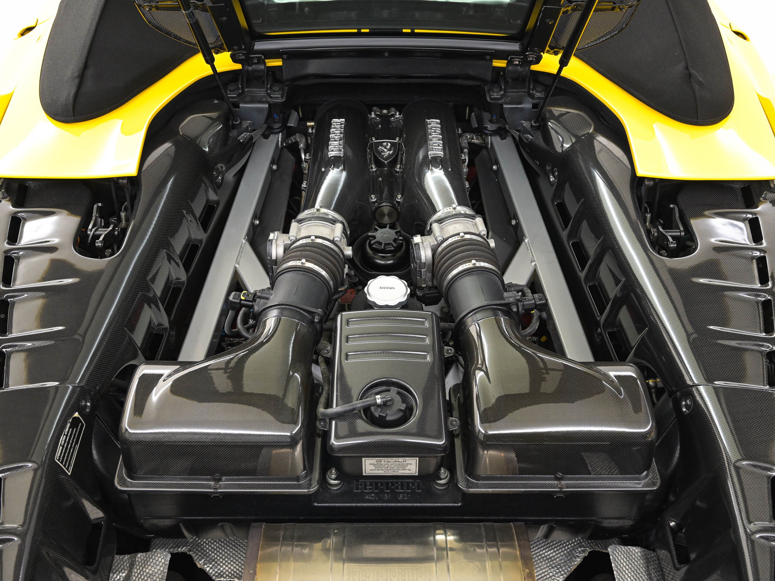 Ferrari Scuderia Spider 16M (photo: 15)