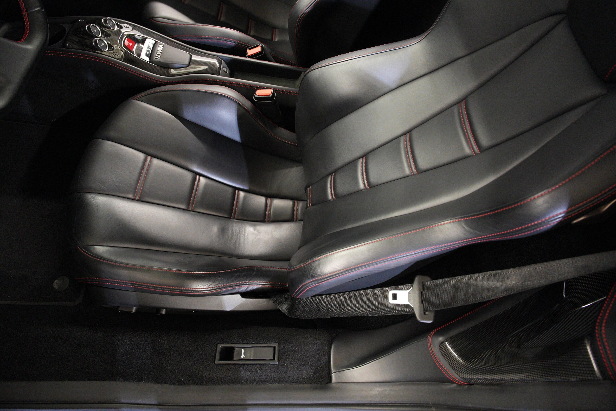 Ferrari 458 Italia F1 DCT (photo: 6)