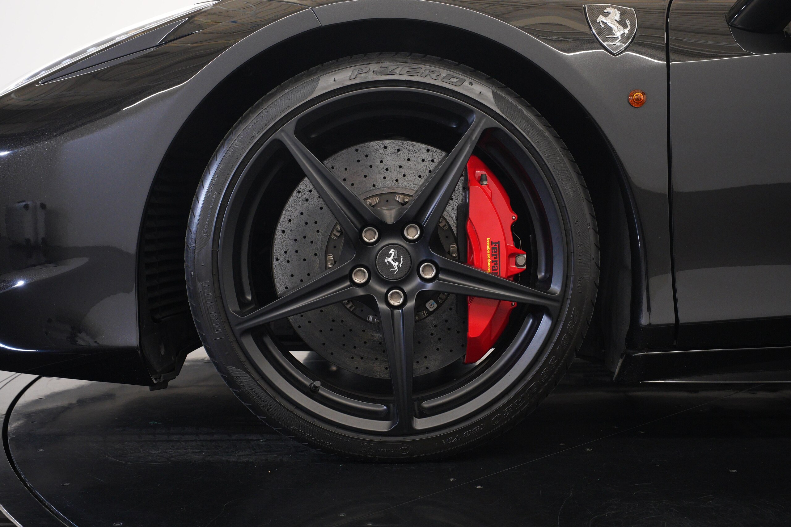 Ferrari 458 Italia F1 DCT (photo: 18)