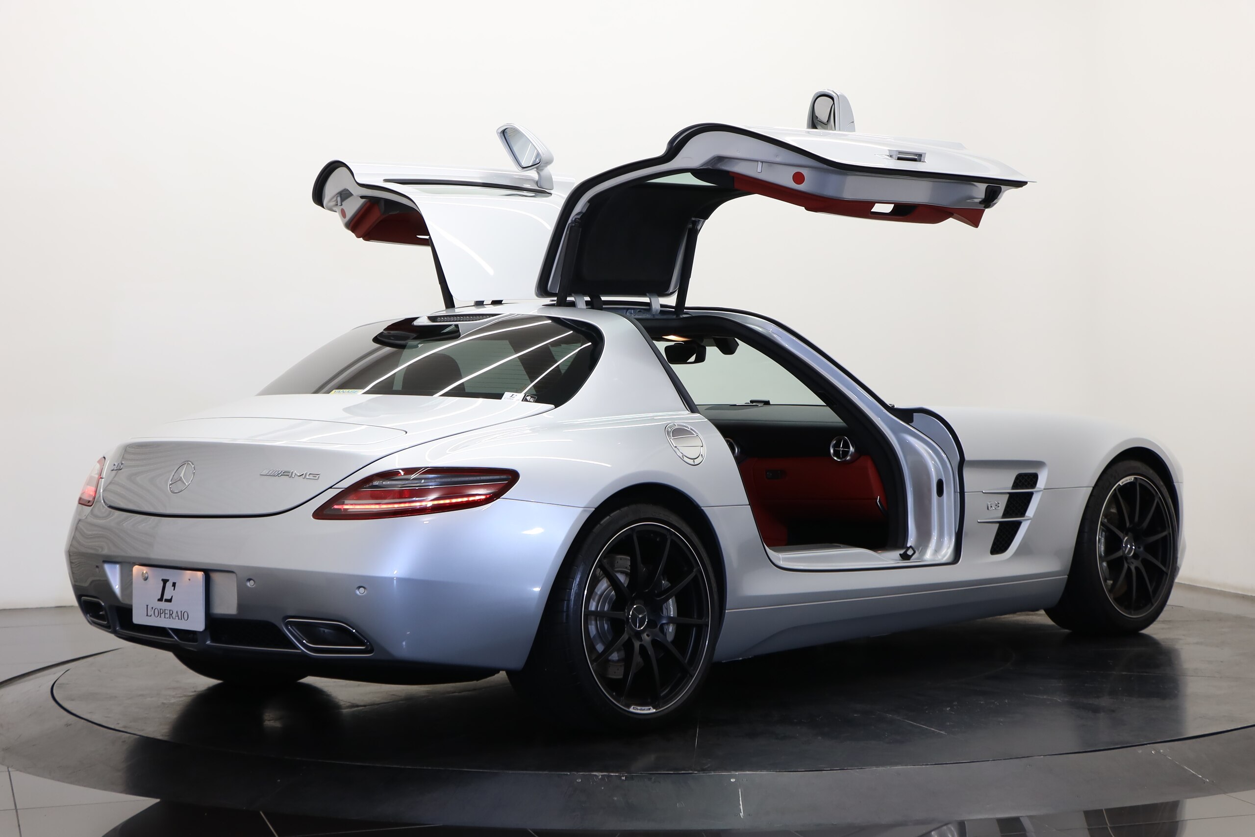 Mercedes Benz SLS AMG (photo: 8)