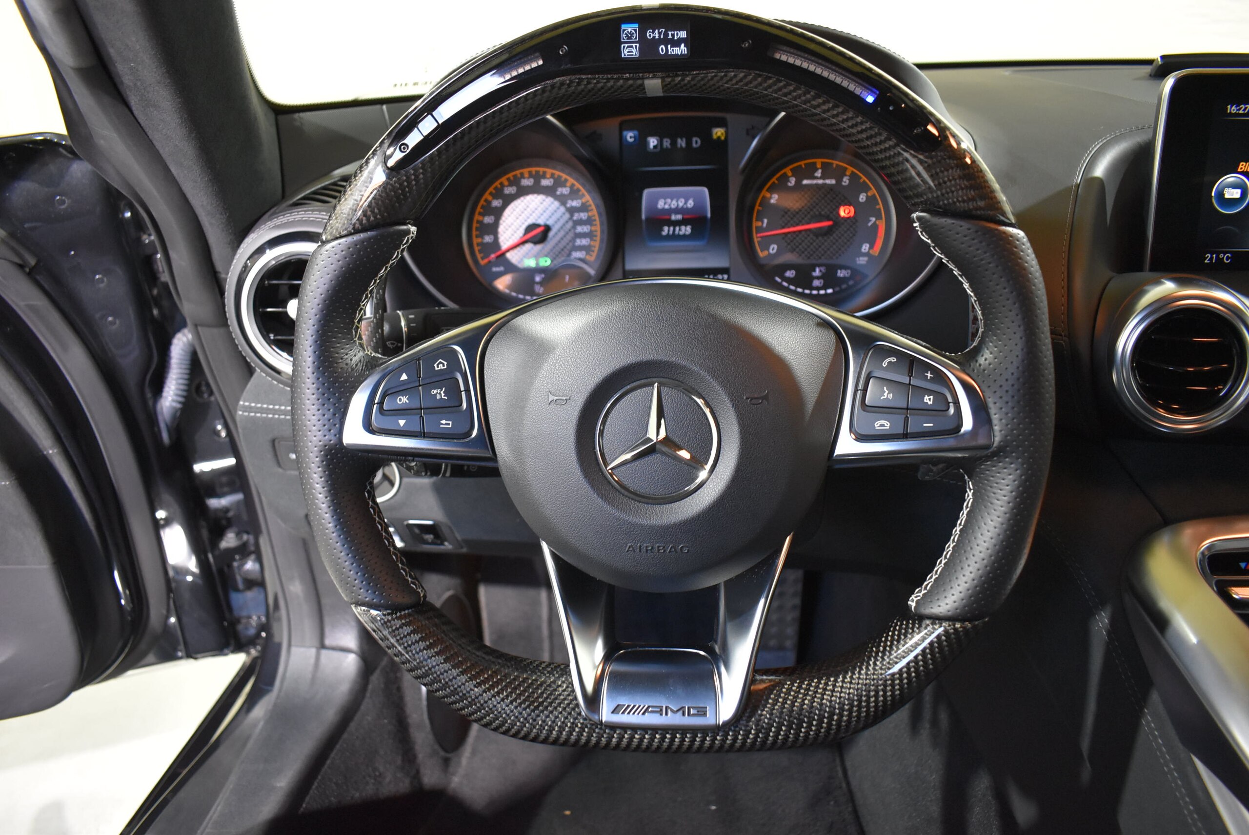 Mercedes Benz AMG GT S (photo: 8)