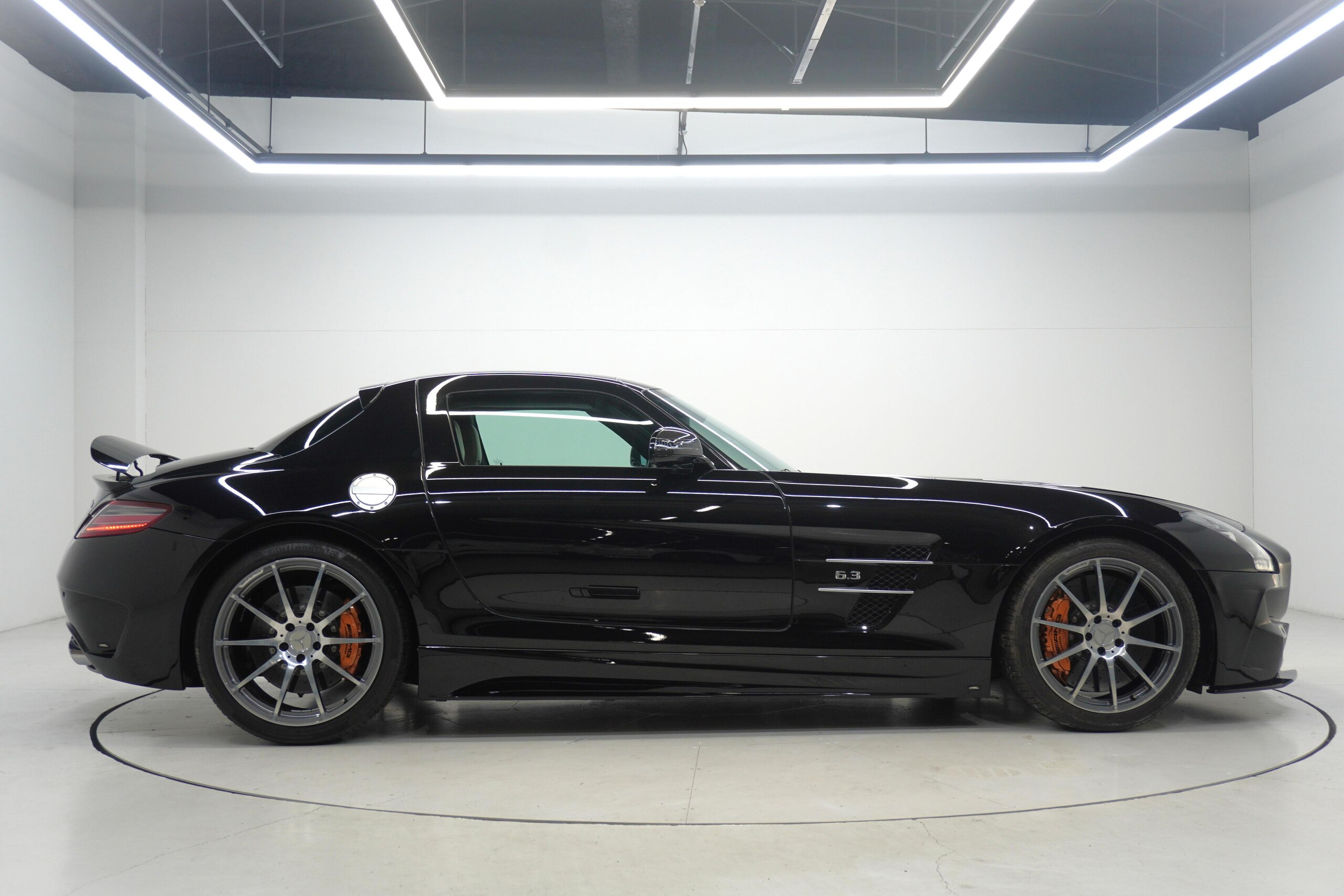 Mercedes Benz SLS AMG (photo: 2)