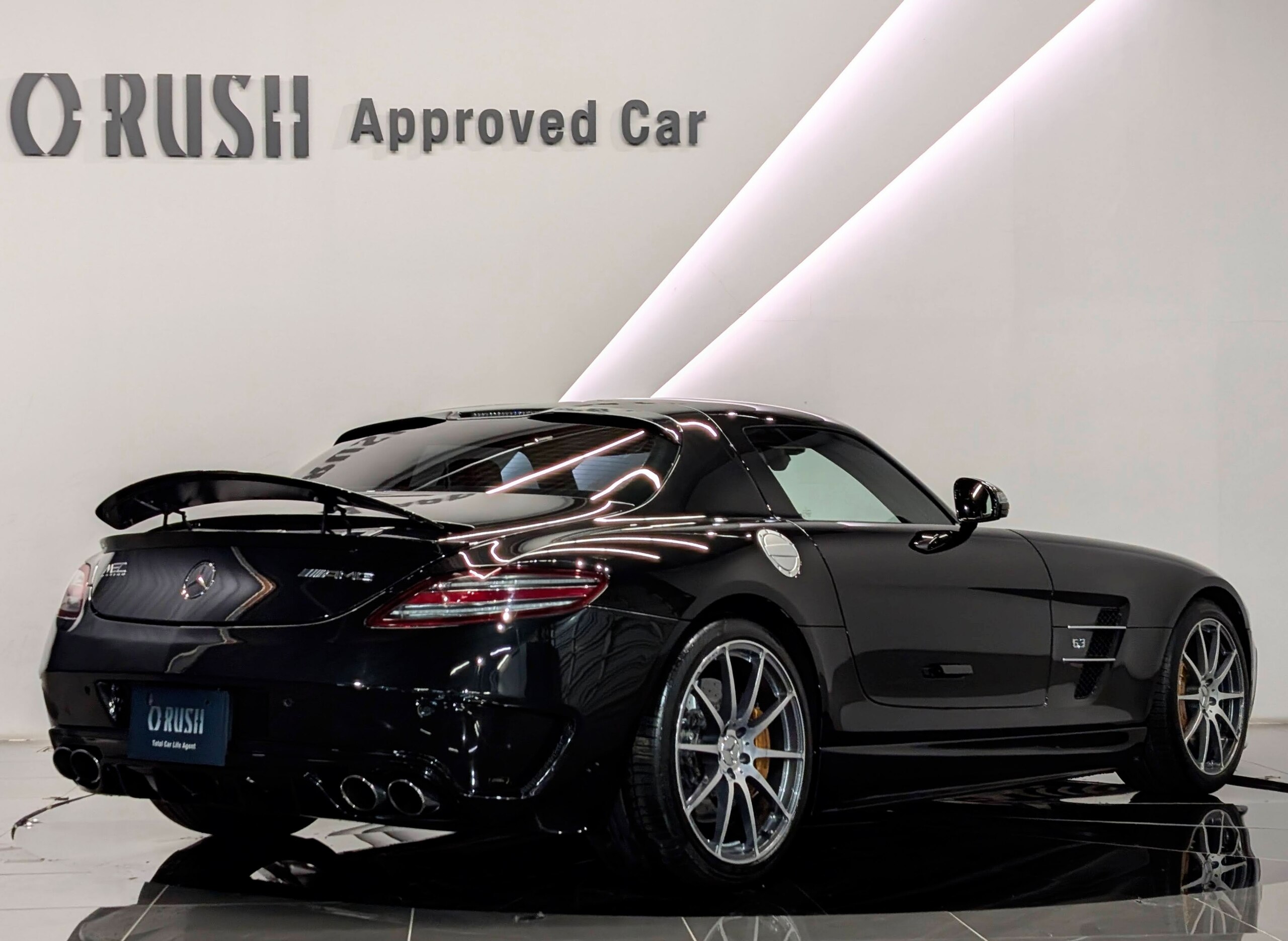 Mercedes Benz SLS AMG (photo: 6)