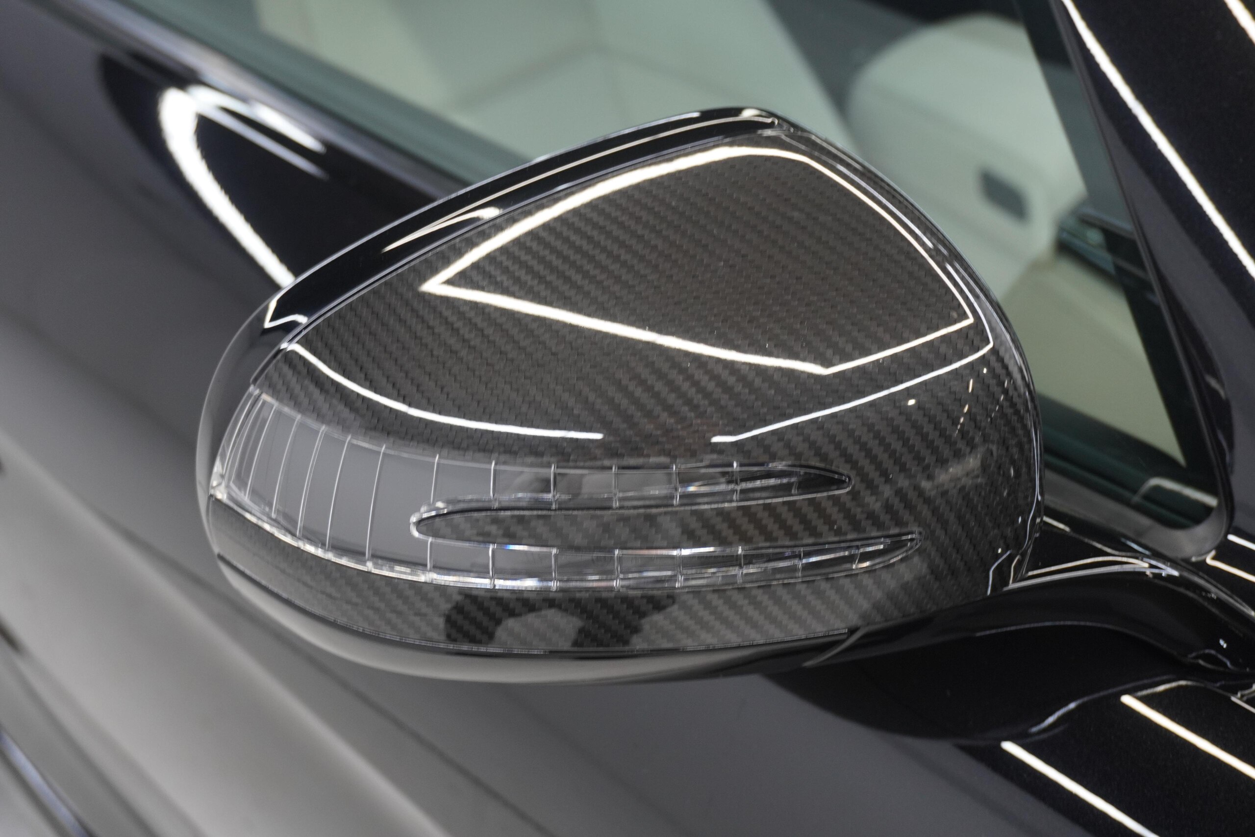 Mercedes Benz SLS AMG (photo: 18)