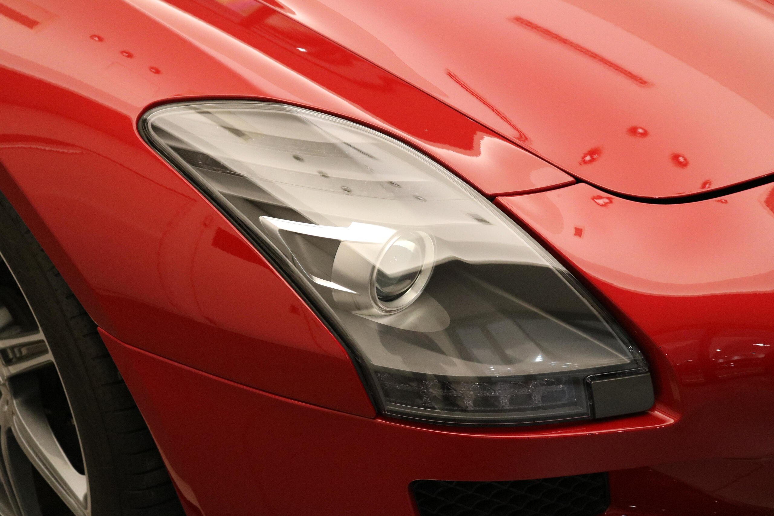 Mercedes Benz SLS AMG (photo: 13)