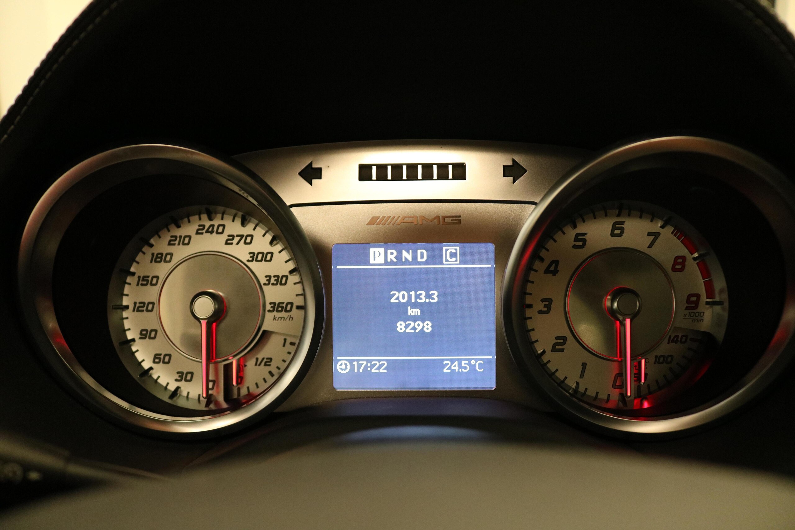 Mercedes Benz SLS AMG (photo: 6)